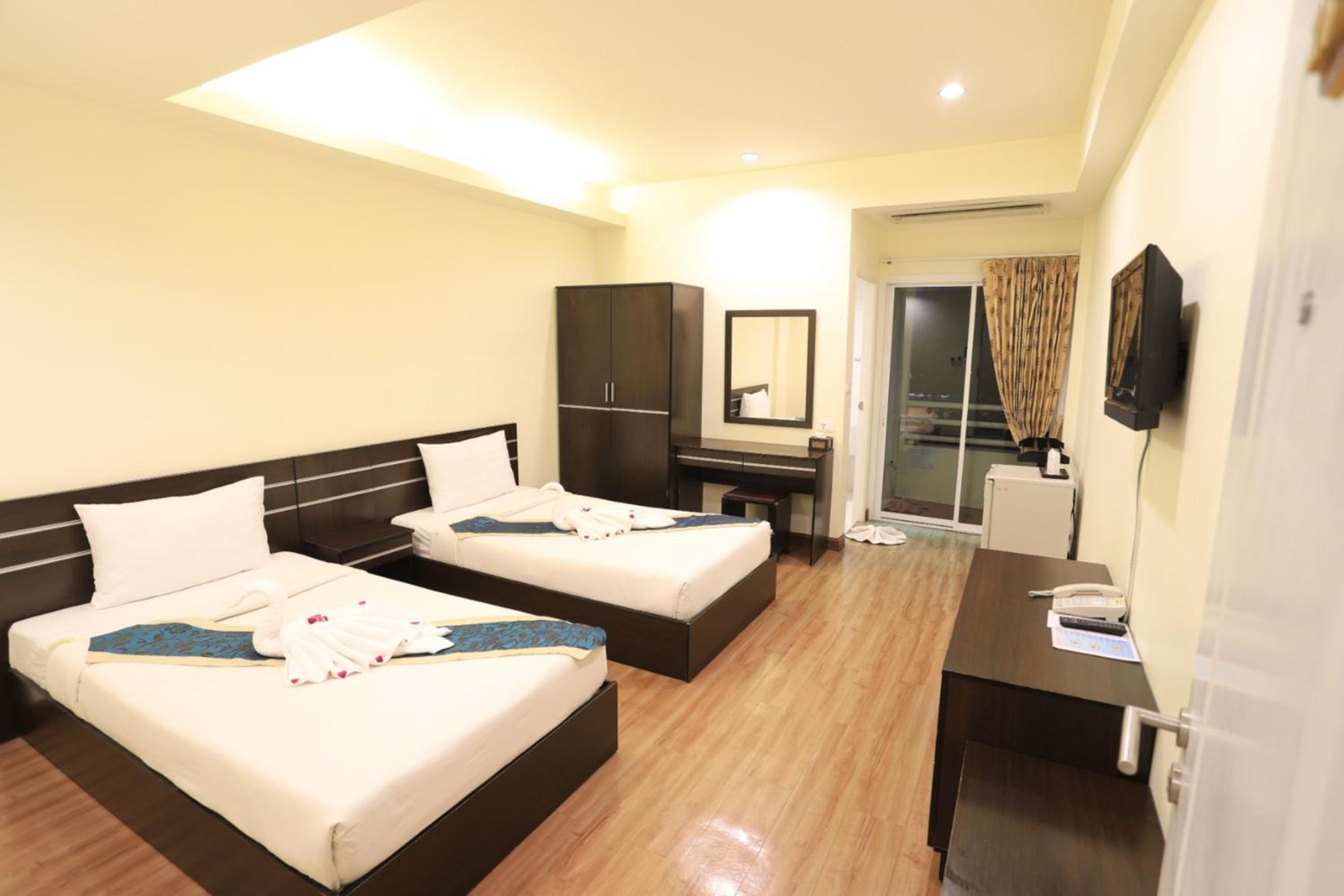 Standard Twin Room photo 2