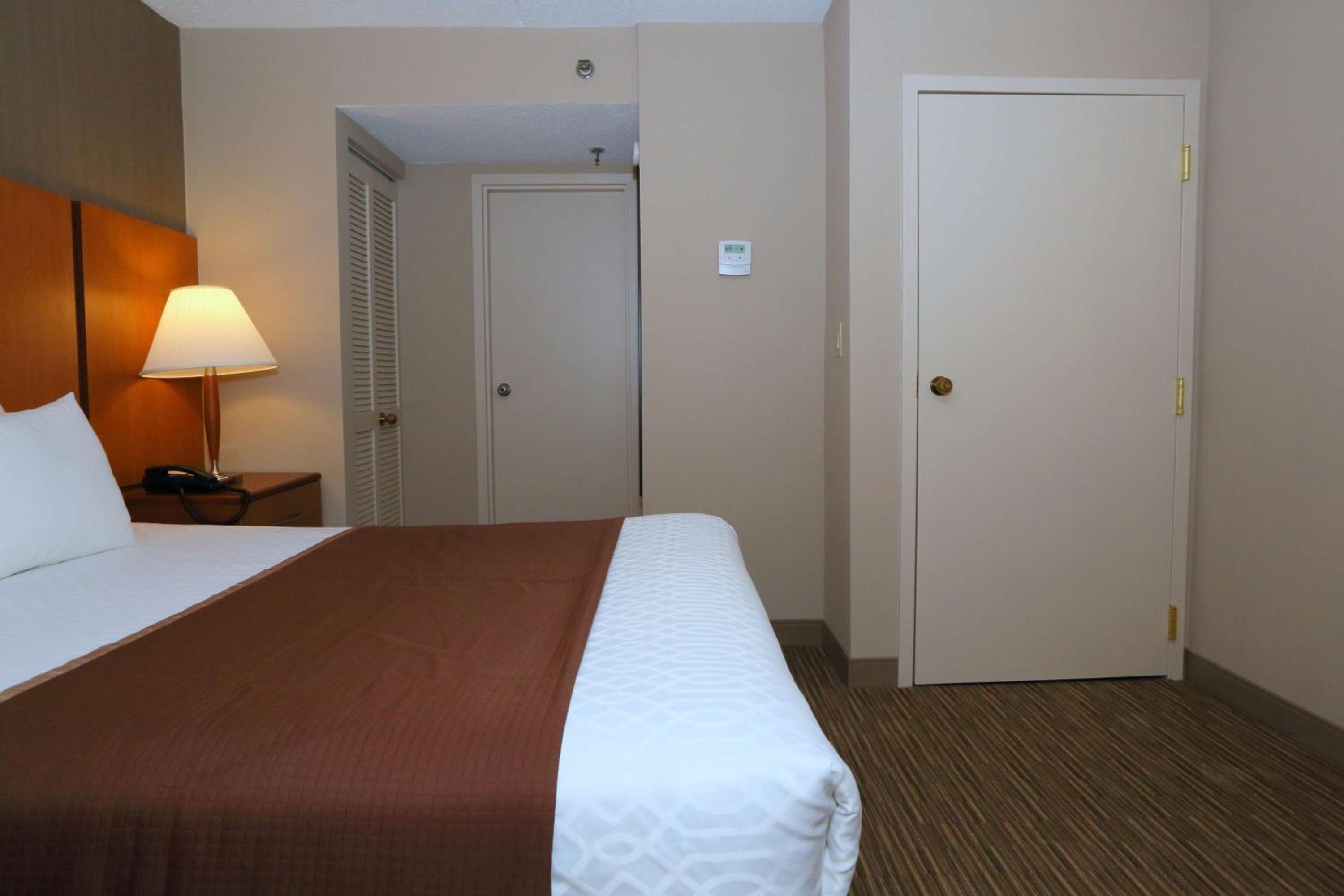 King Suite with Sofa Bed - Photo 5