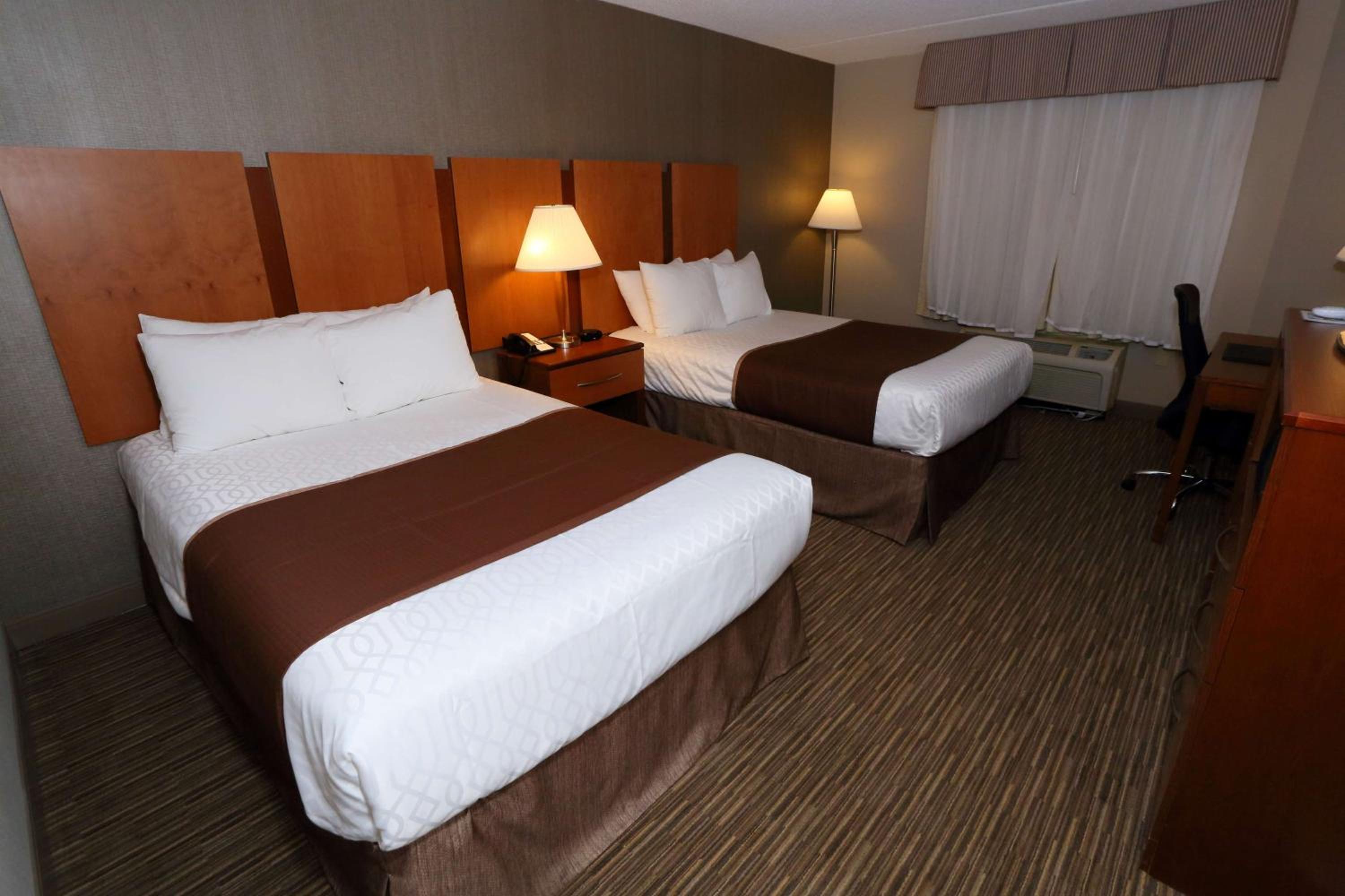 Double Room with Two Double Beds - Non-Smoking - Photo 3