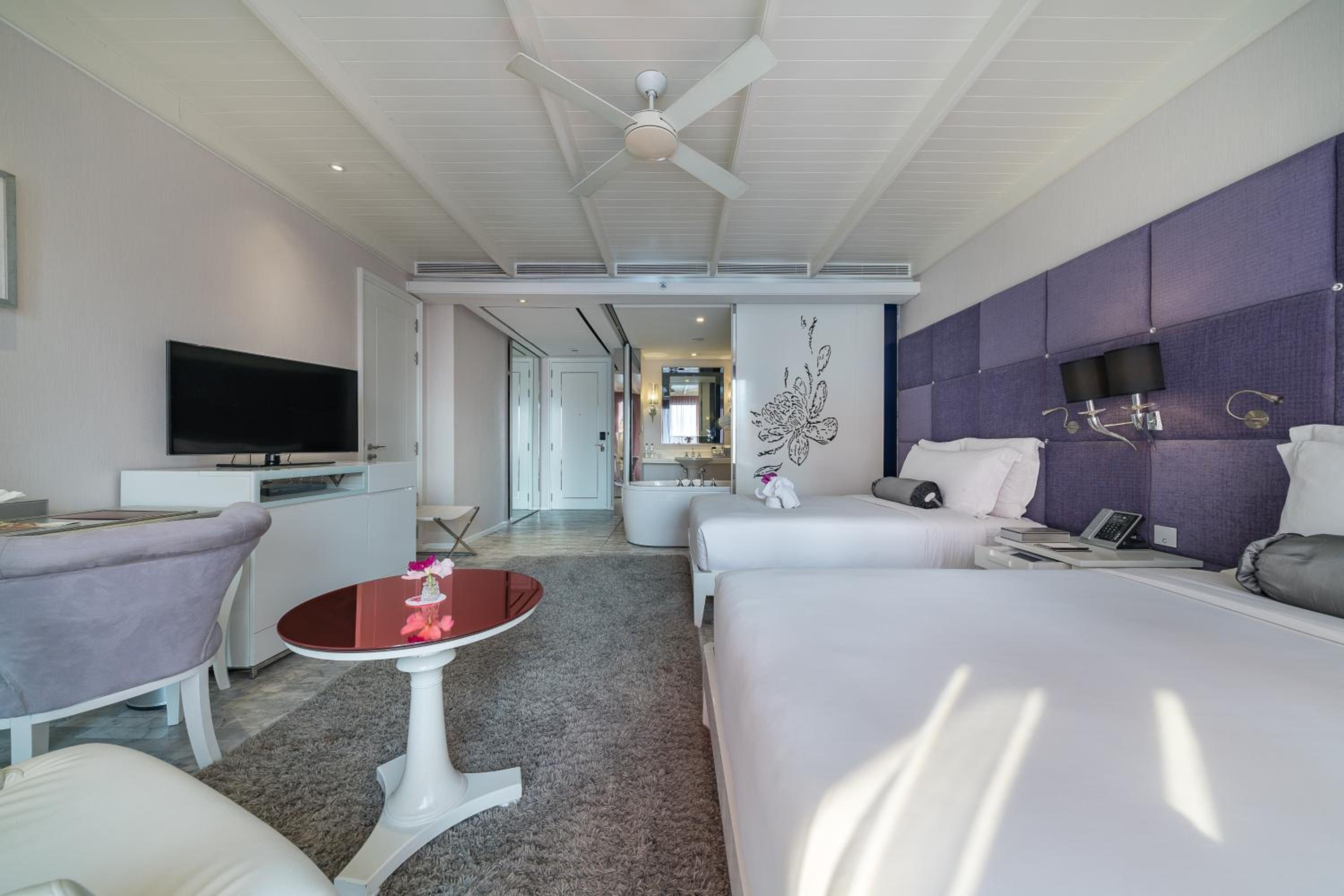 Deluxe Twin Room photo 2