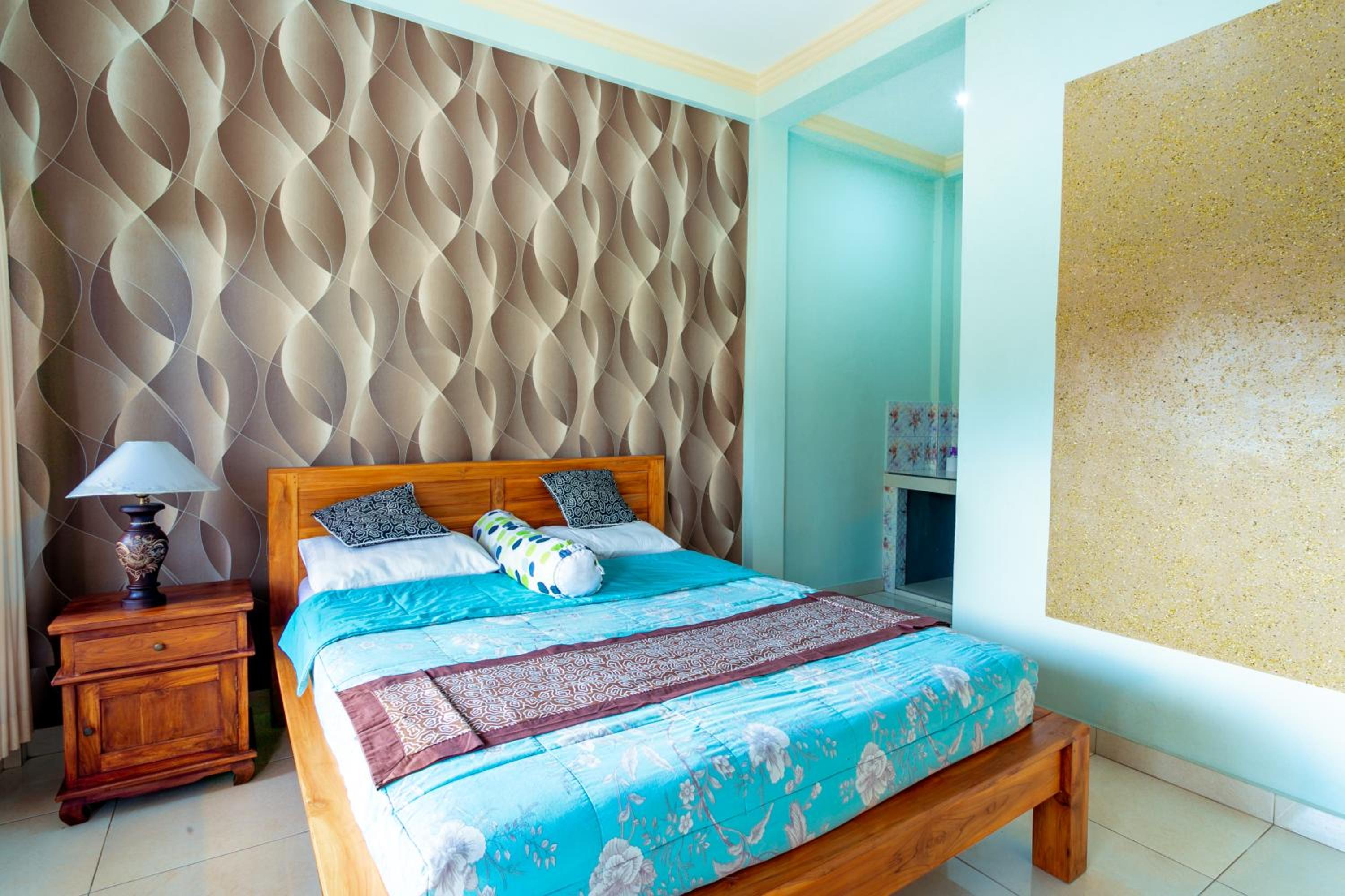 Standard Double or Twin Room - Photo 12