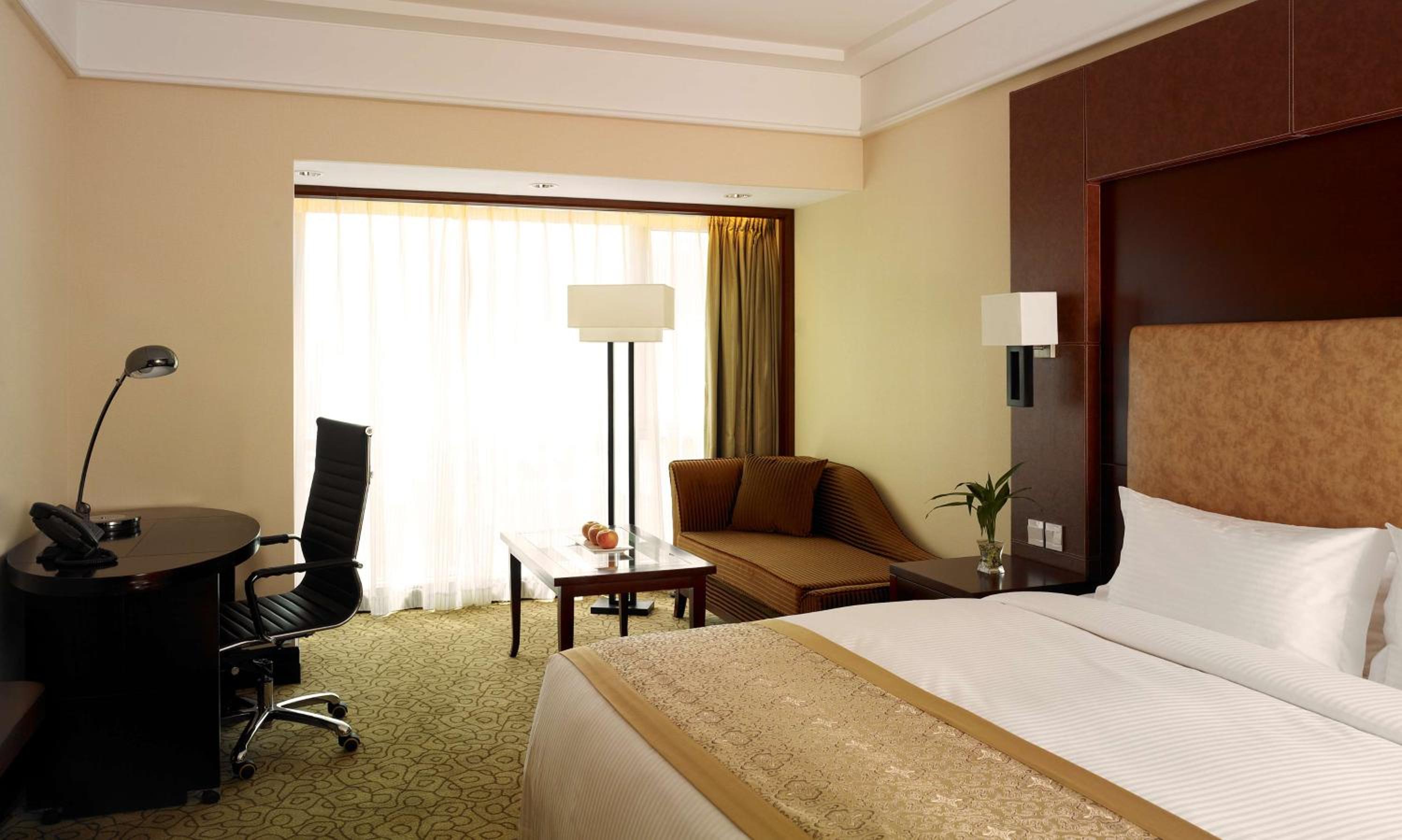 Deluxe Double or Twin Room(Only 'Four Seasons' and 'Cafe 25' offer 30% discount) photo 1