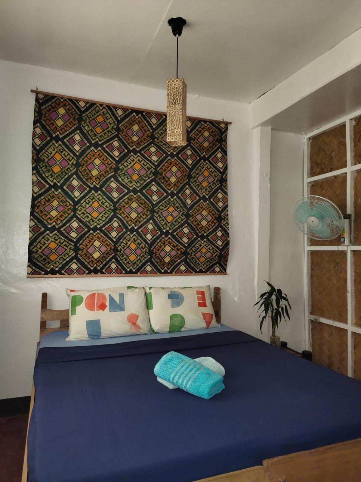 Budget Double Room - Photo 11