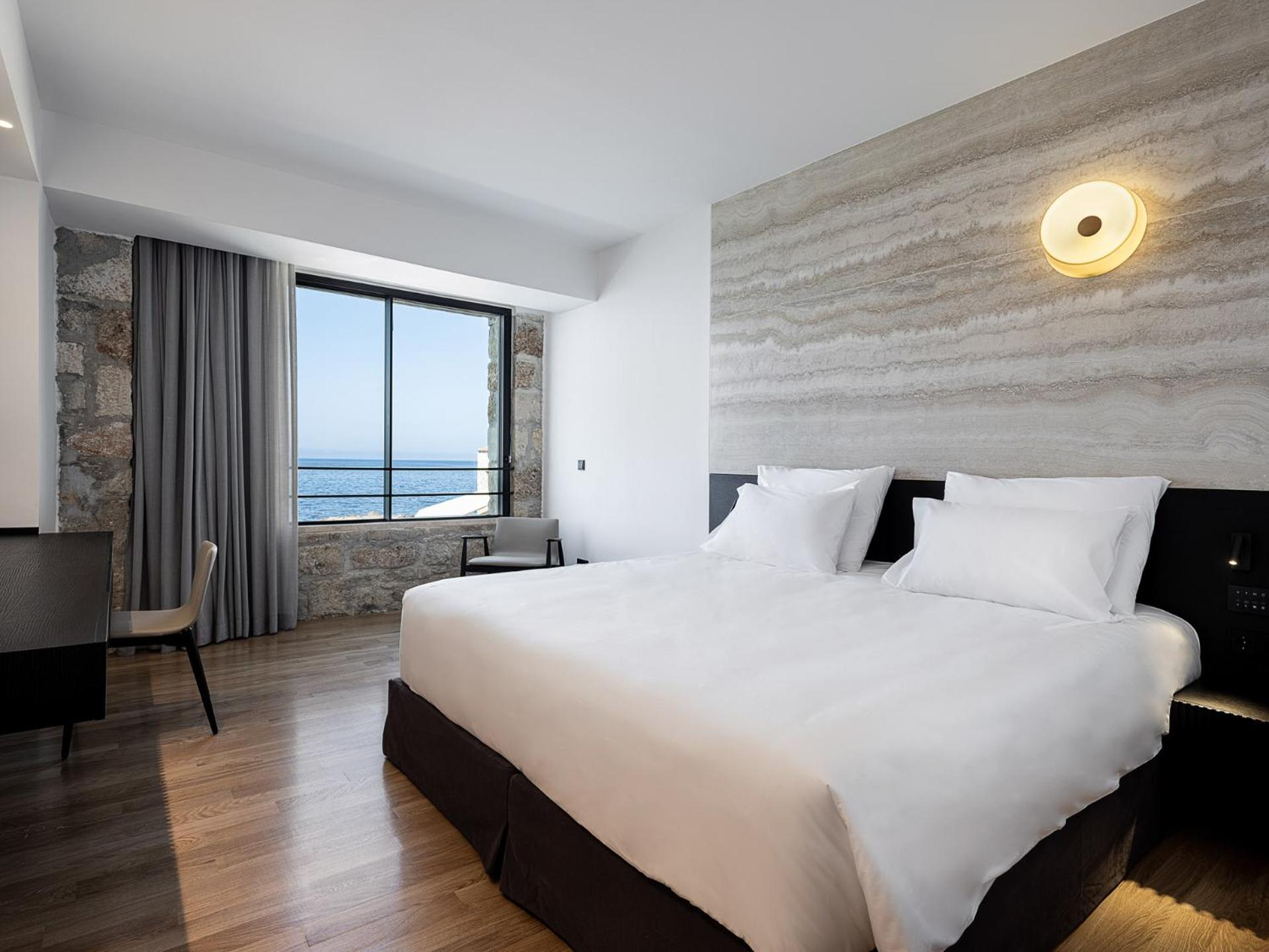 Junior Suite Sea Front thumbnail 5