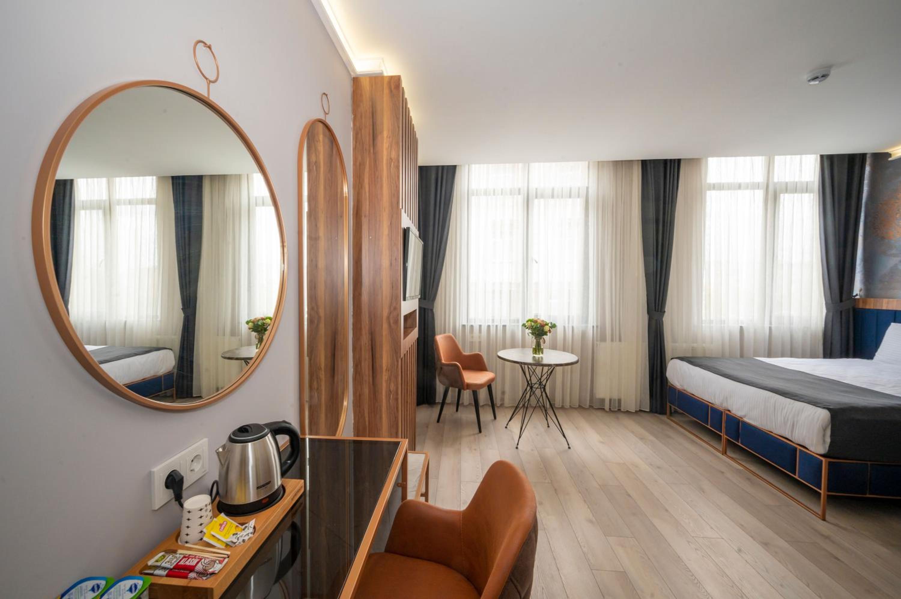 Deluxe Double or Twin Room photo 3