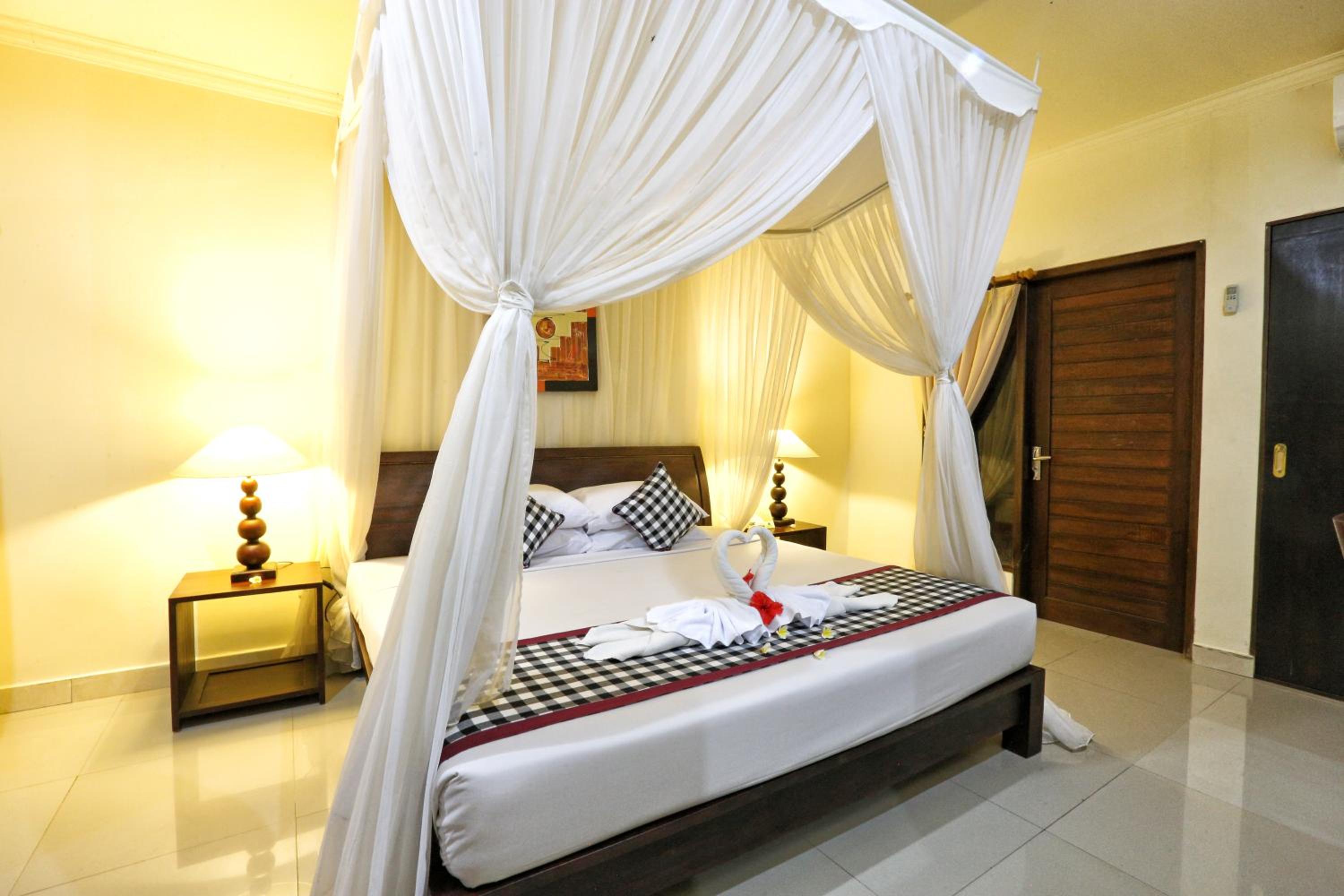 Deluxe Double or Twin Room with Balcony