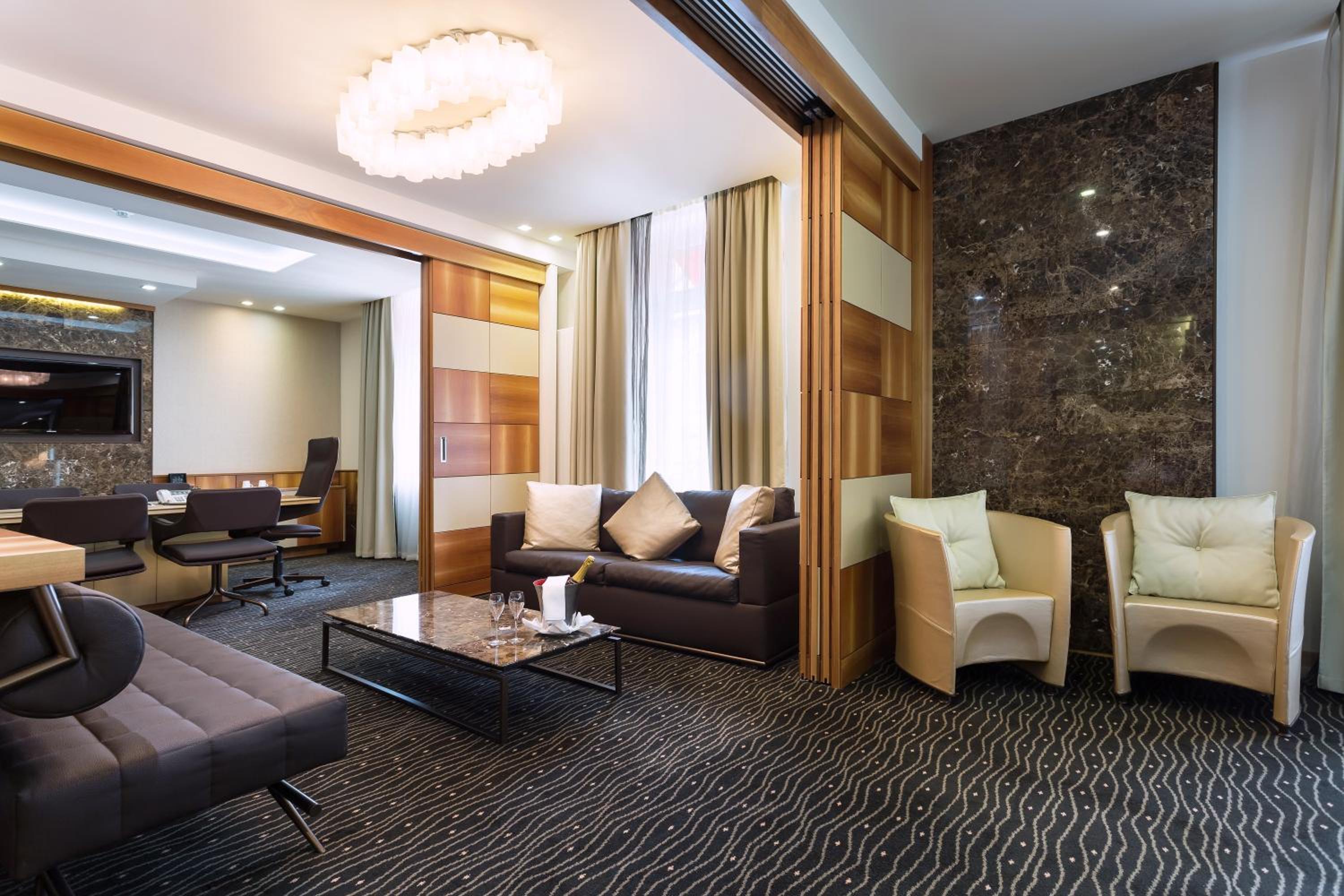 St.Gotthard Presidential Suite