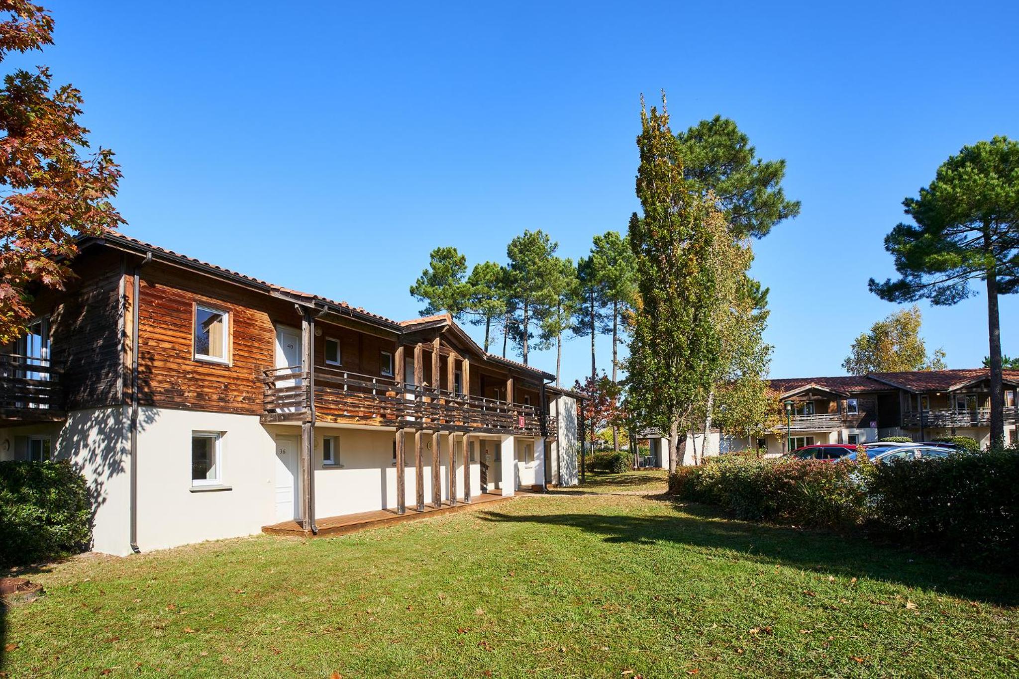 One-Bedroom Apartment with Terrace or Balcony (2 People) photo 2
