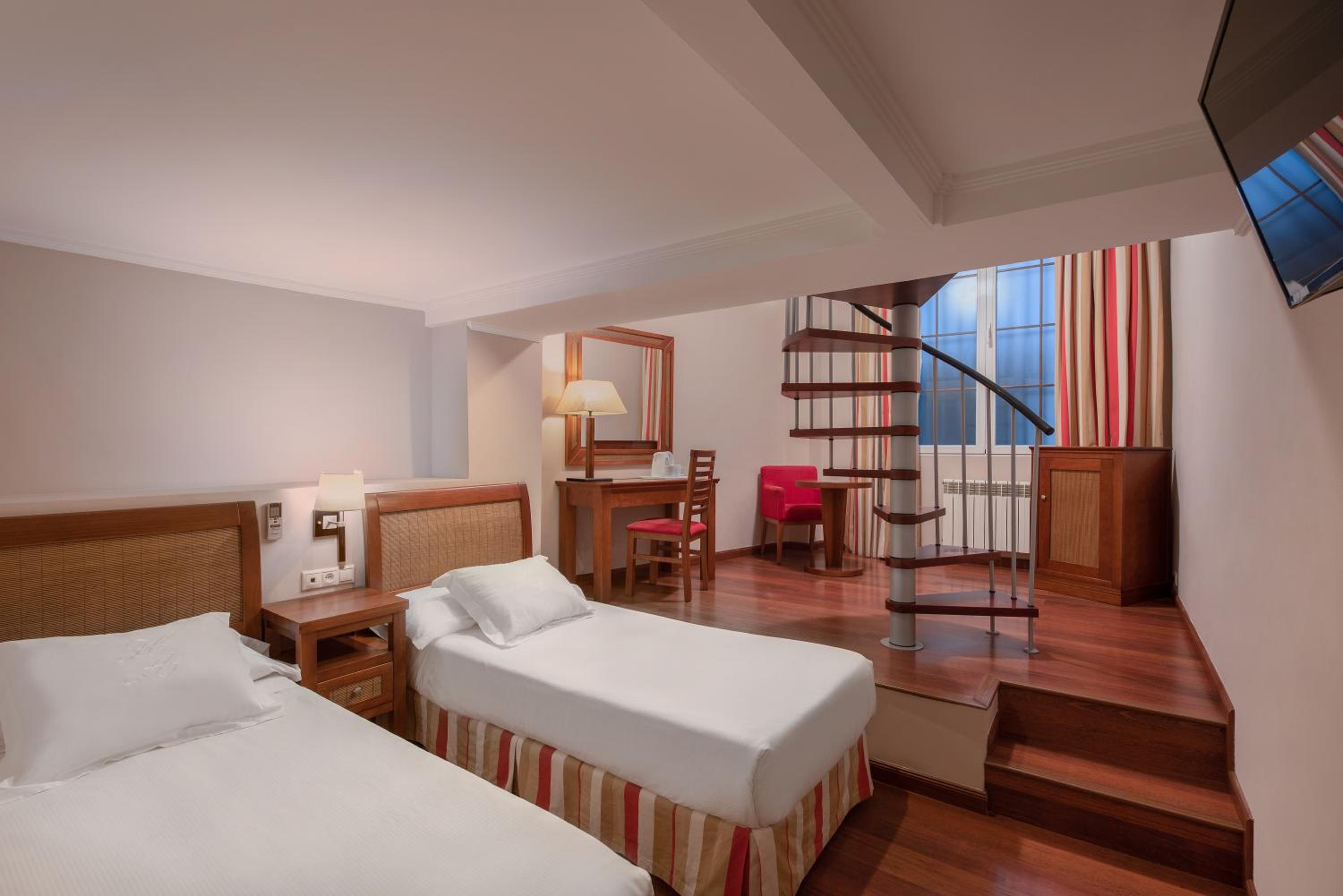 Quadruple Room - Photo 2