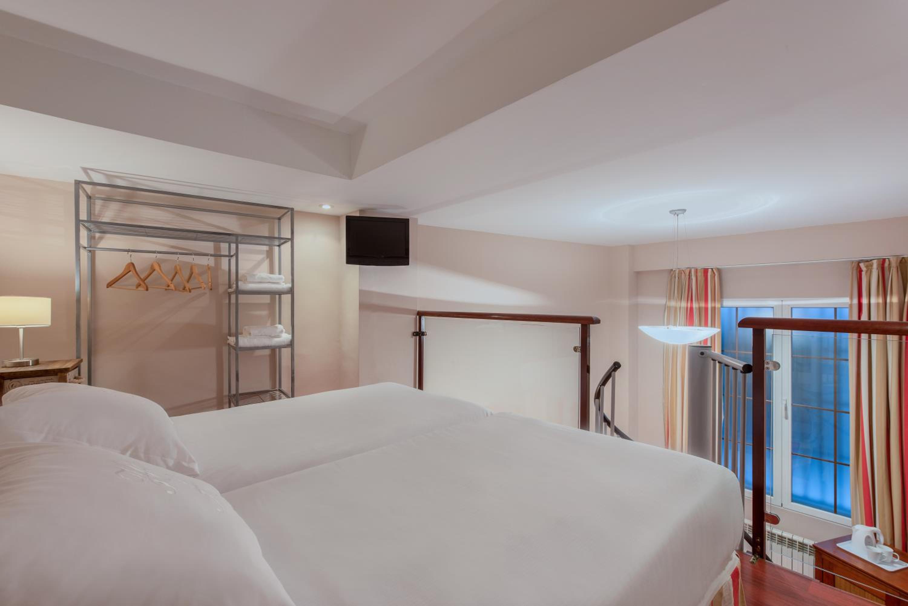 Quadruple Room - Photo 3