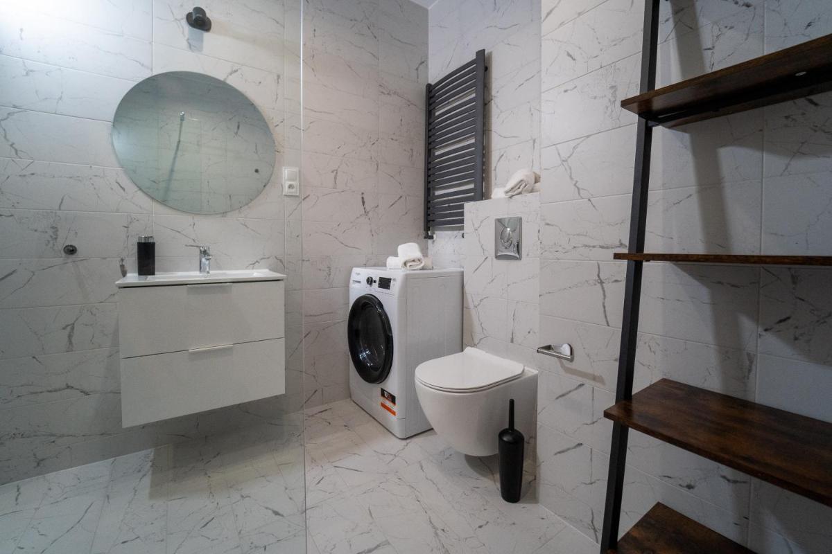 One-Bedroom Apartment - Photo 7