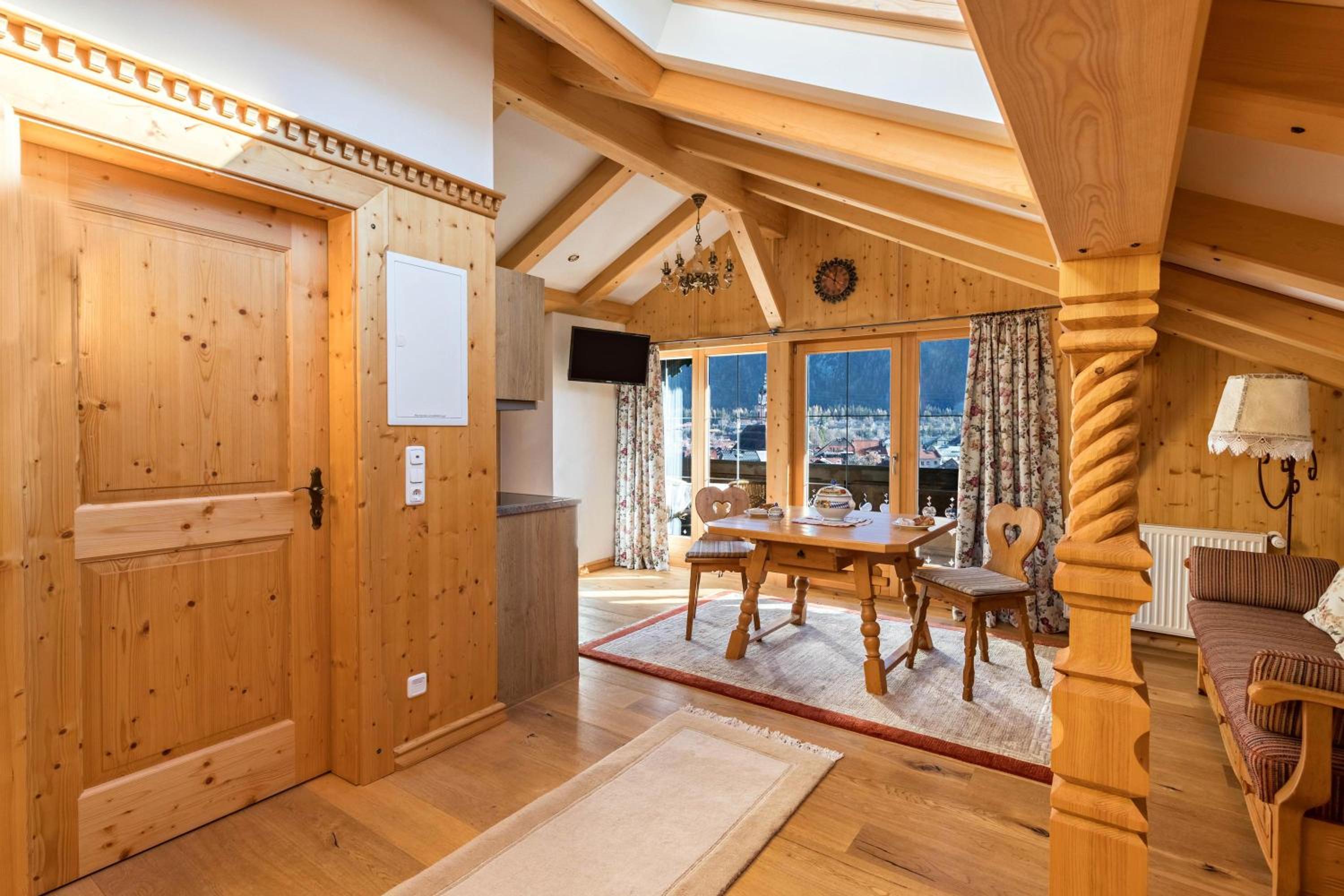Two-Bedroom Deluxe Apartment with Garden View