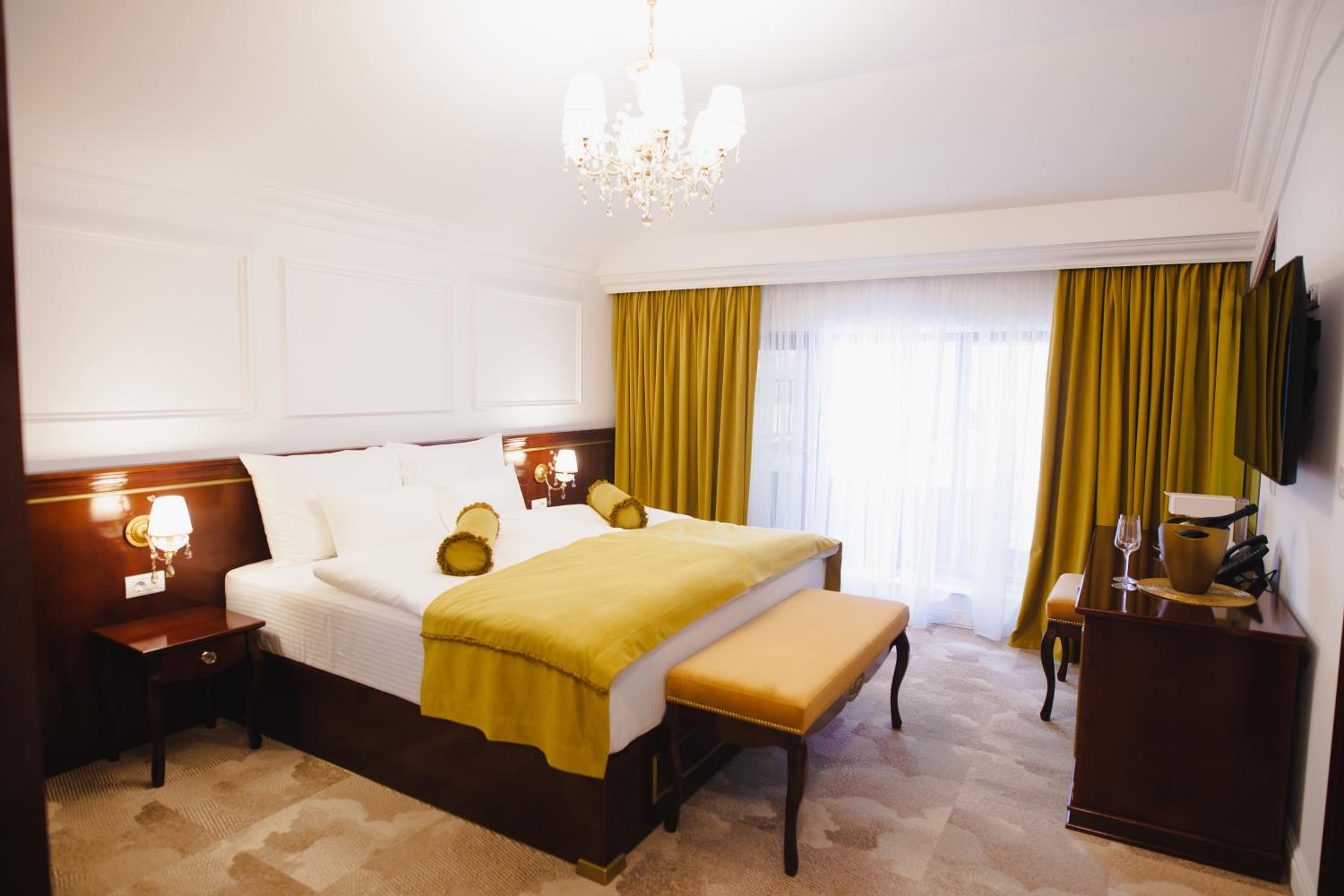 Superior Double Room - Photo 1