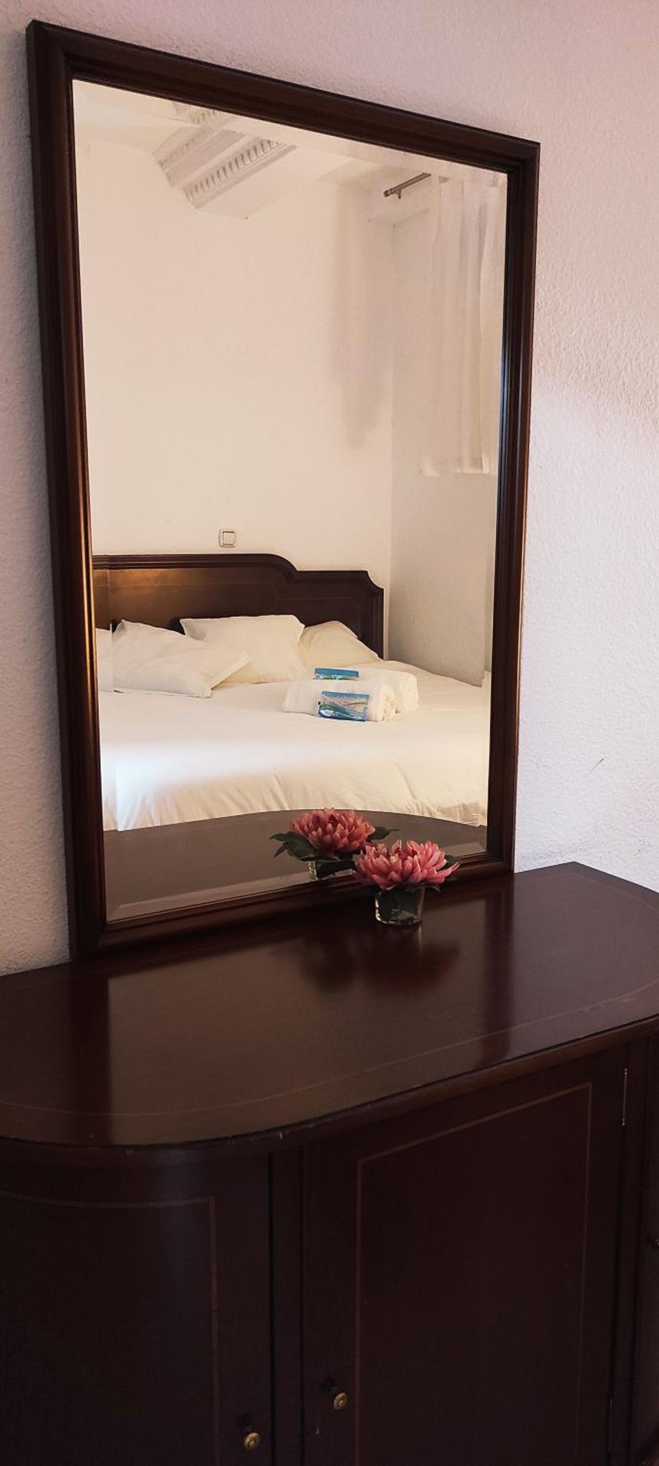 Double Room with Private Bathroom - Photo 5