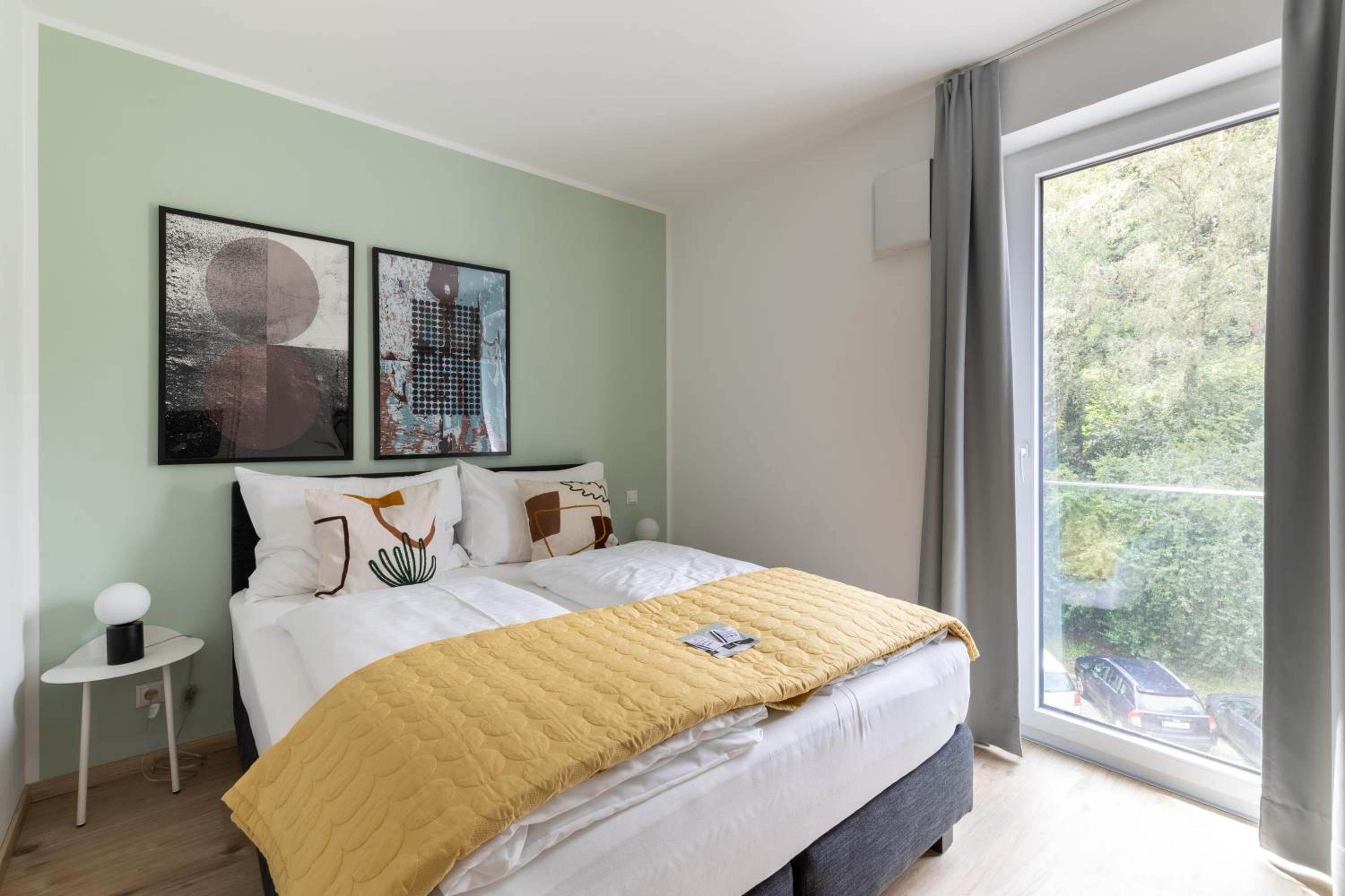 One-Bedroom Suite L - Photo 1