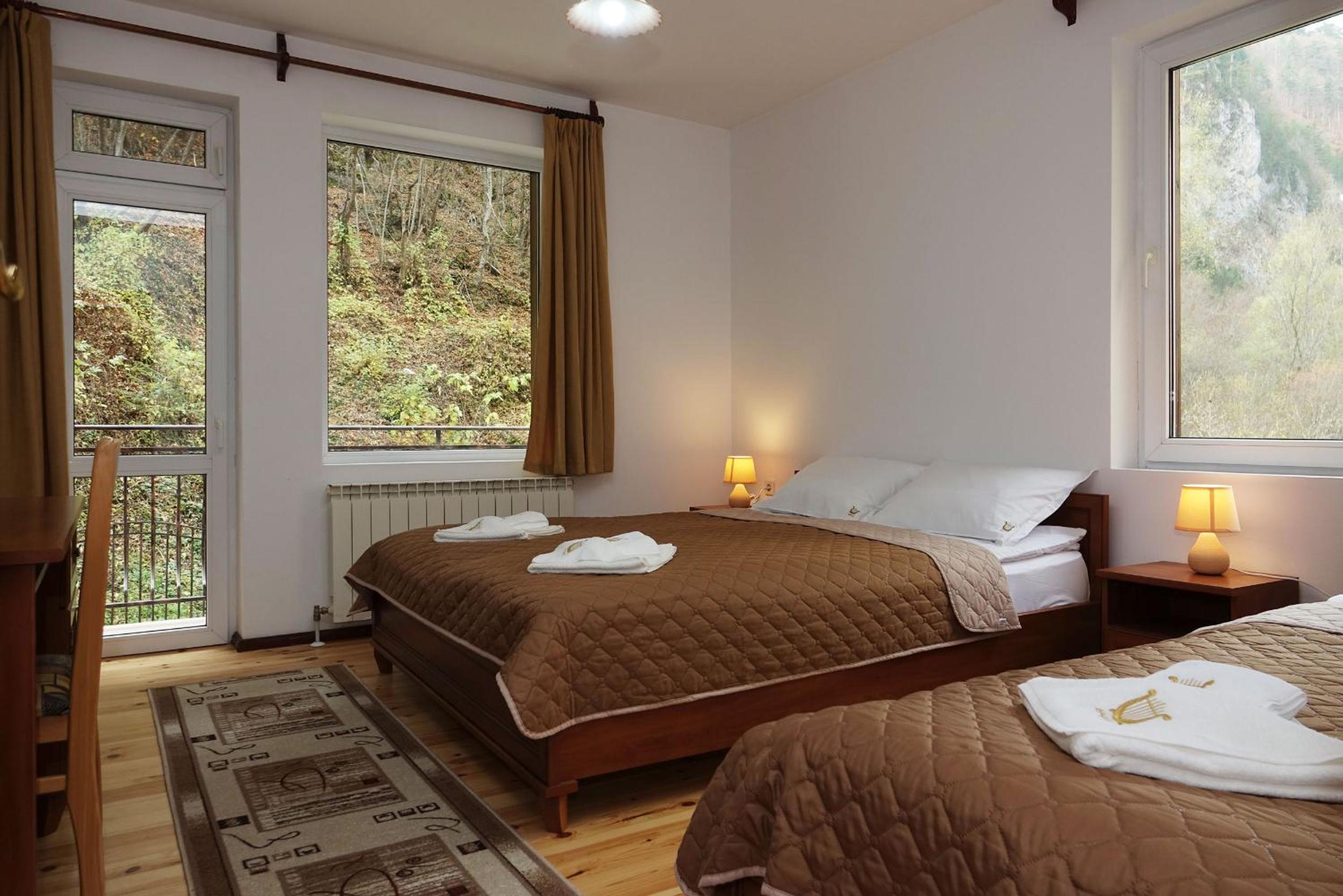 Standard Double or Twin Room photo 1