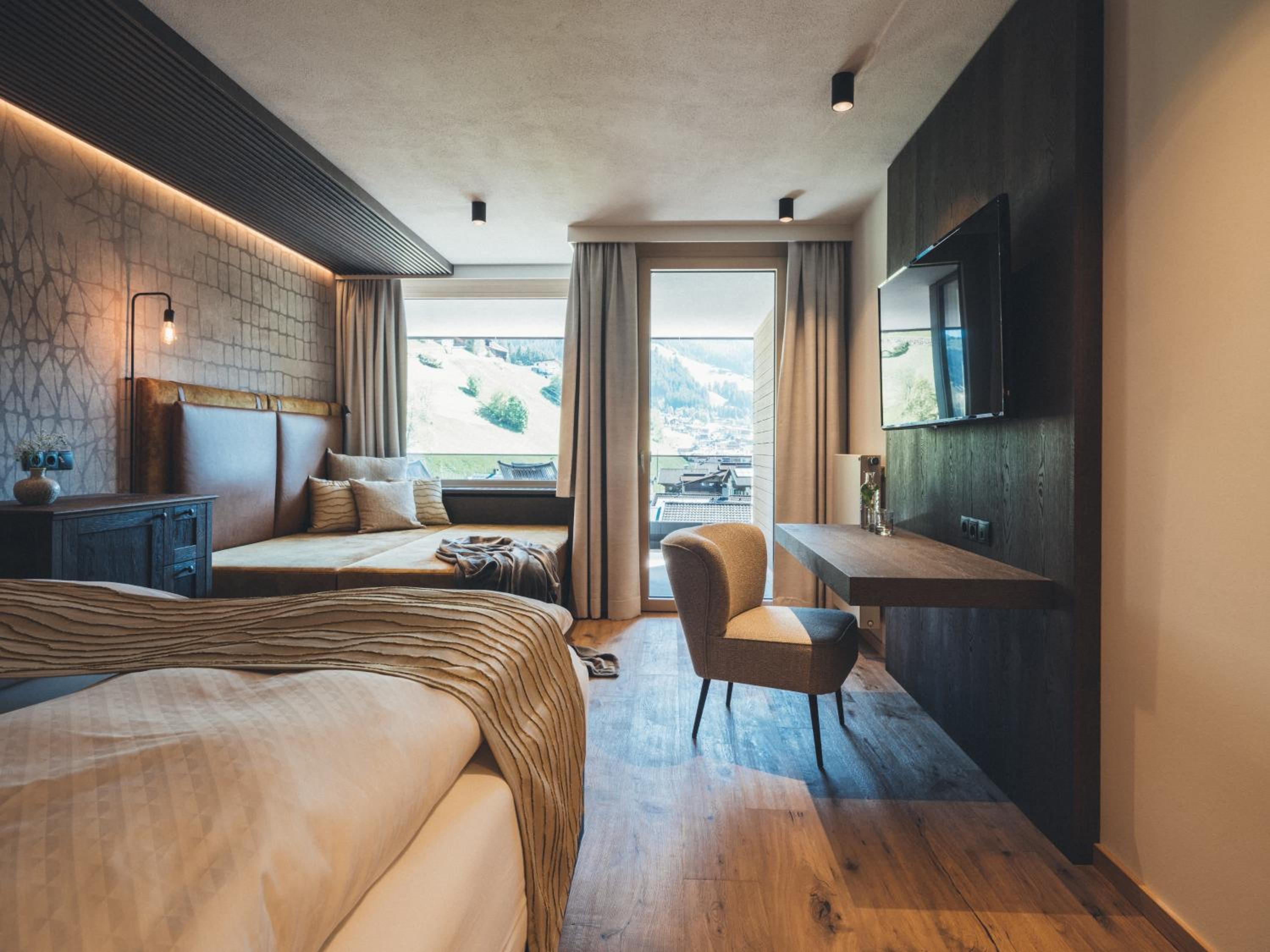 Junior Suite with Mountain View