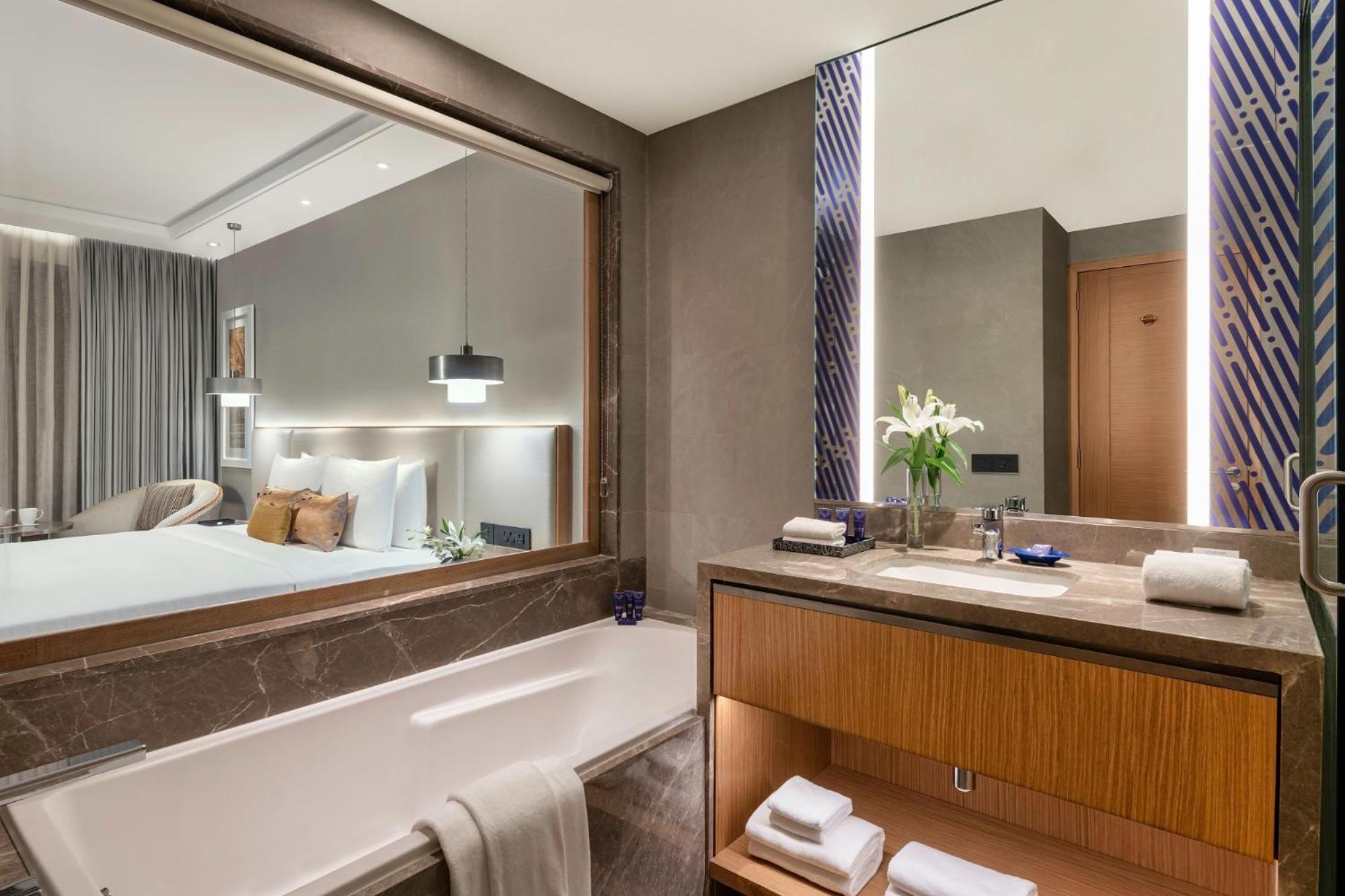 Premium Suite - Photo 3