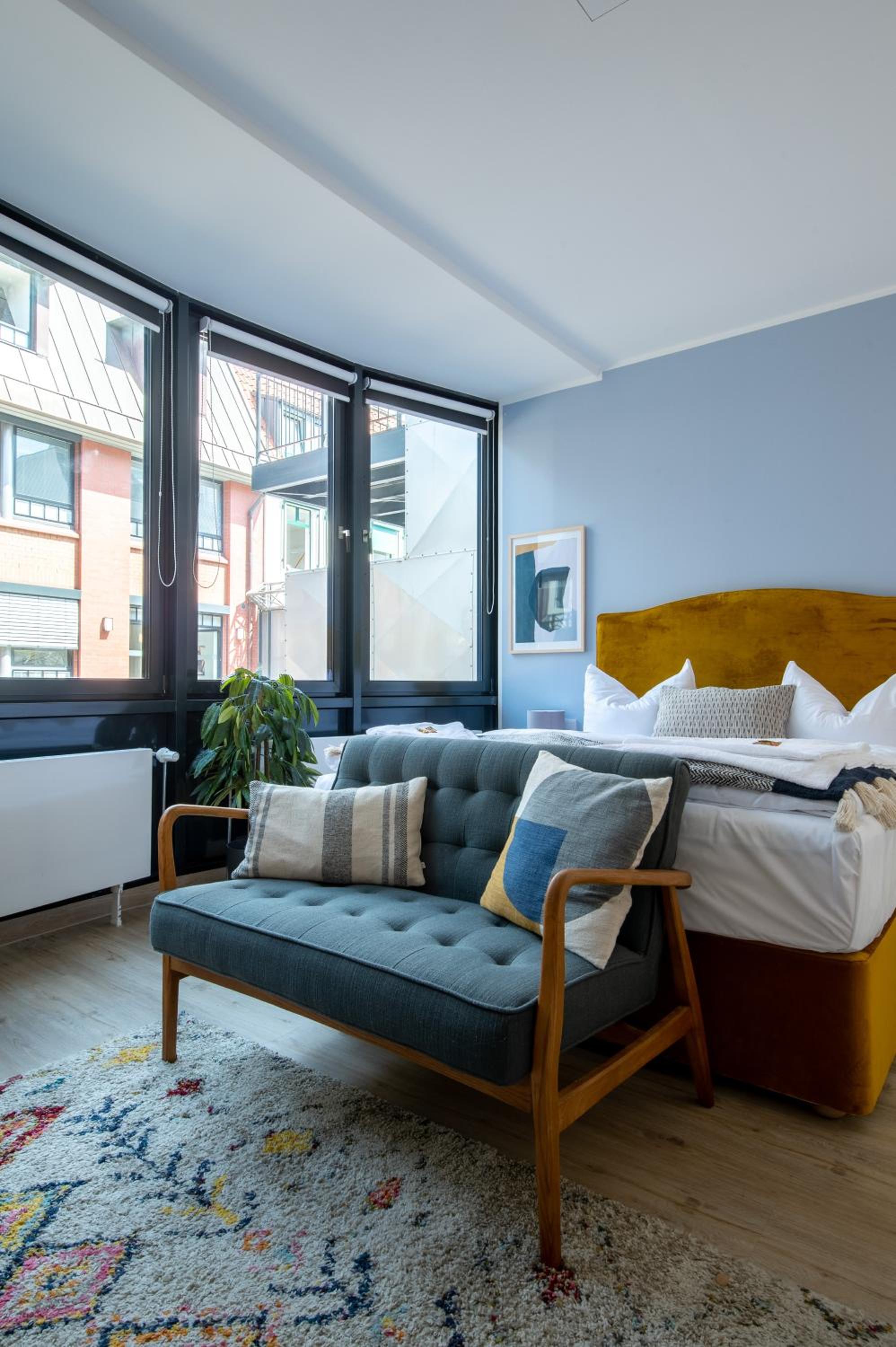 Suite M photo 1