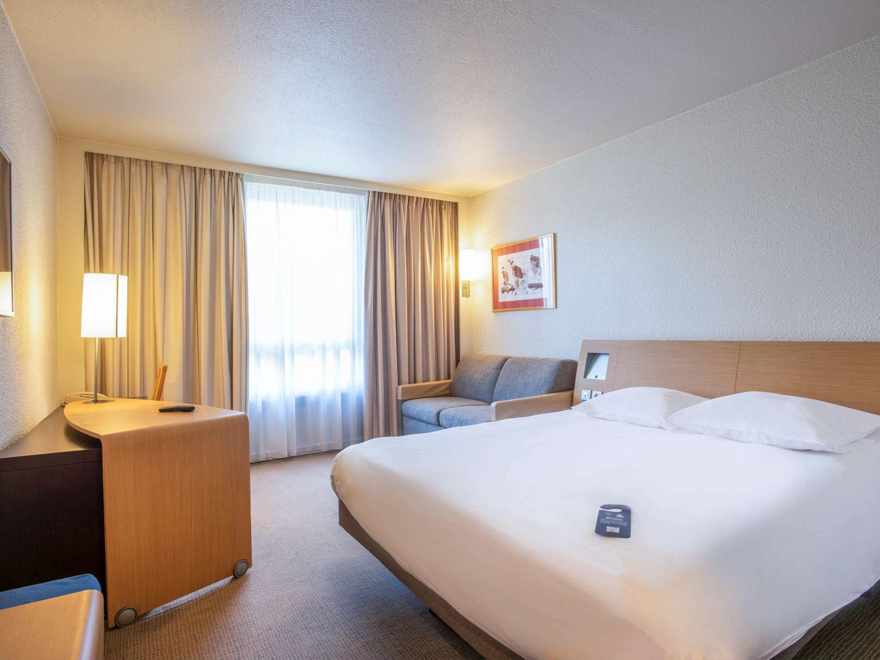 Classic Double Room with Sofa Bed photo 2