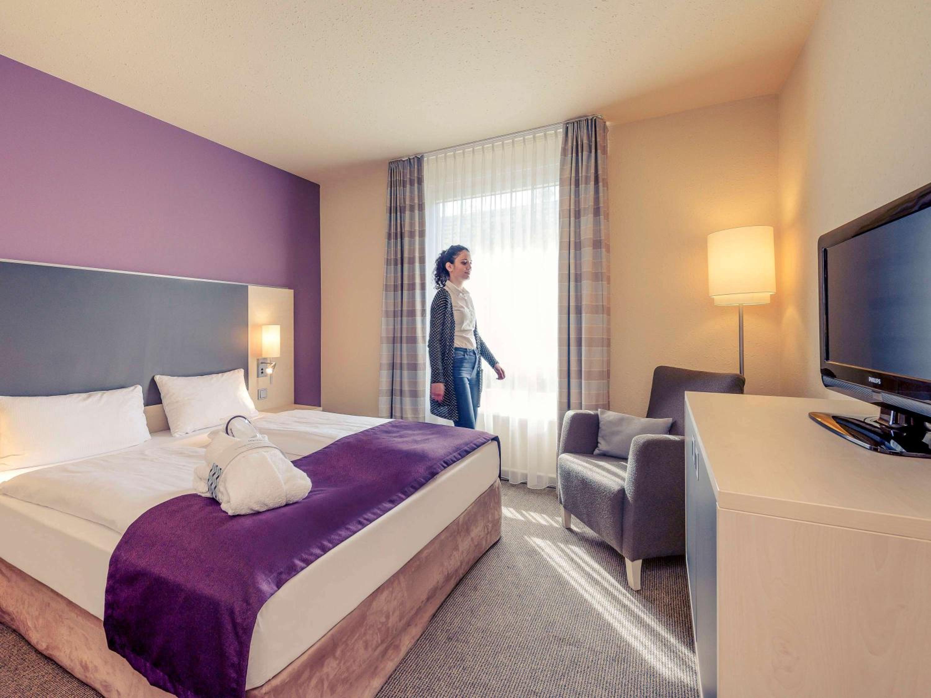 Junior Queen Suite photo 3