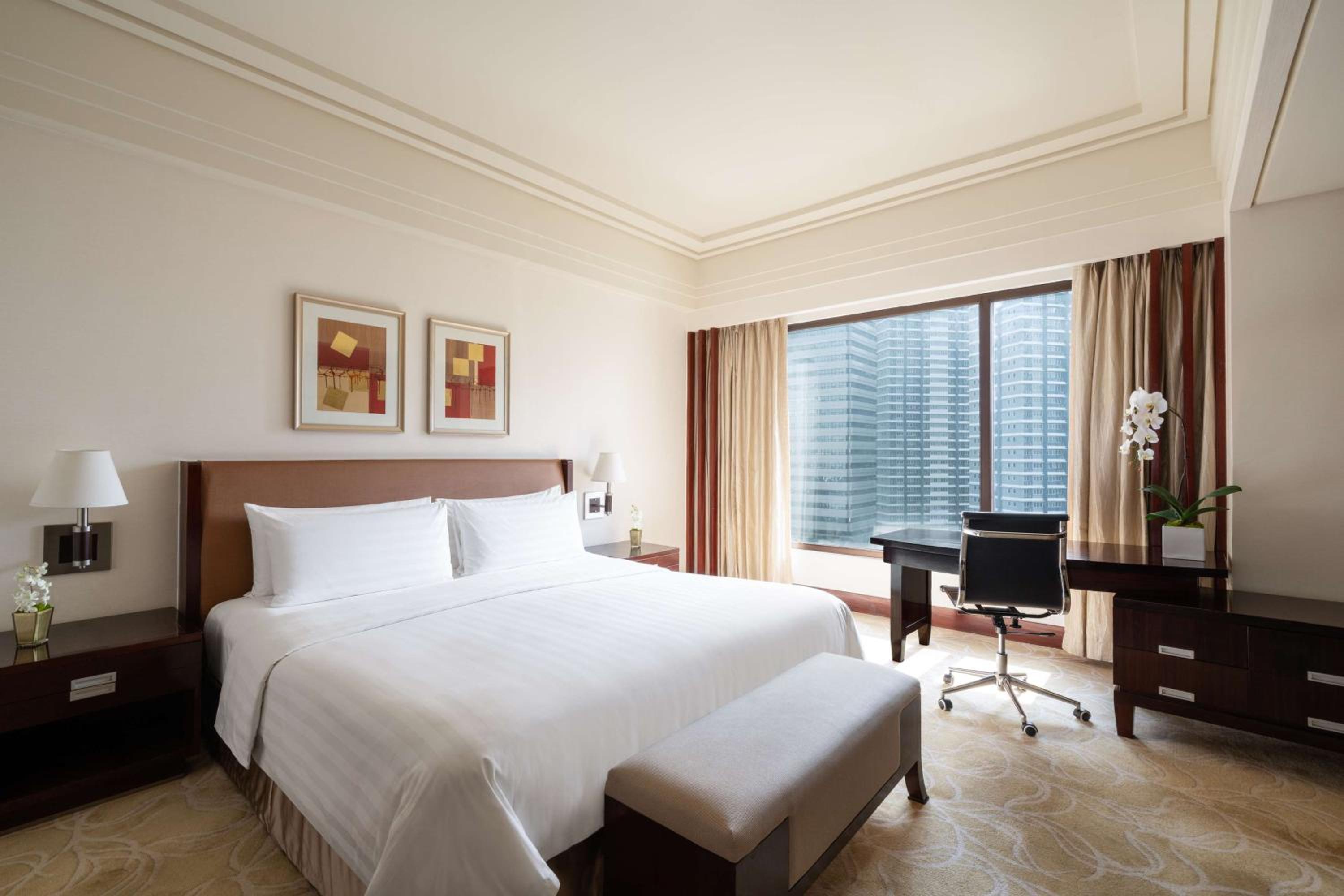Garden Wing Premier Suite - Photo 1