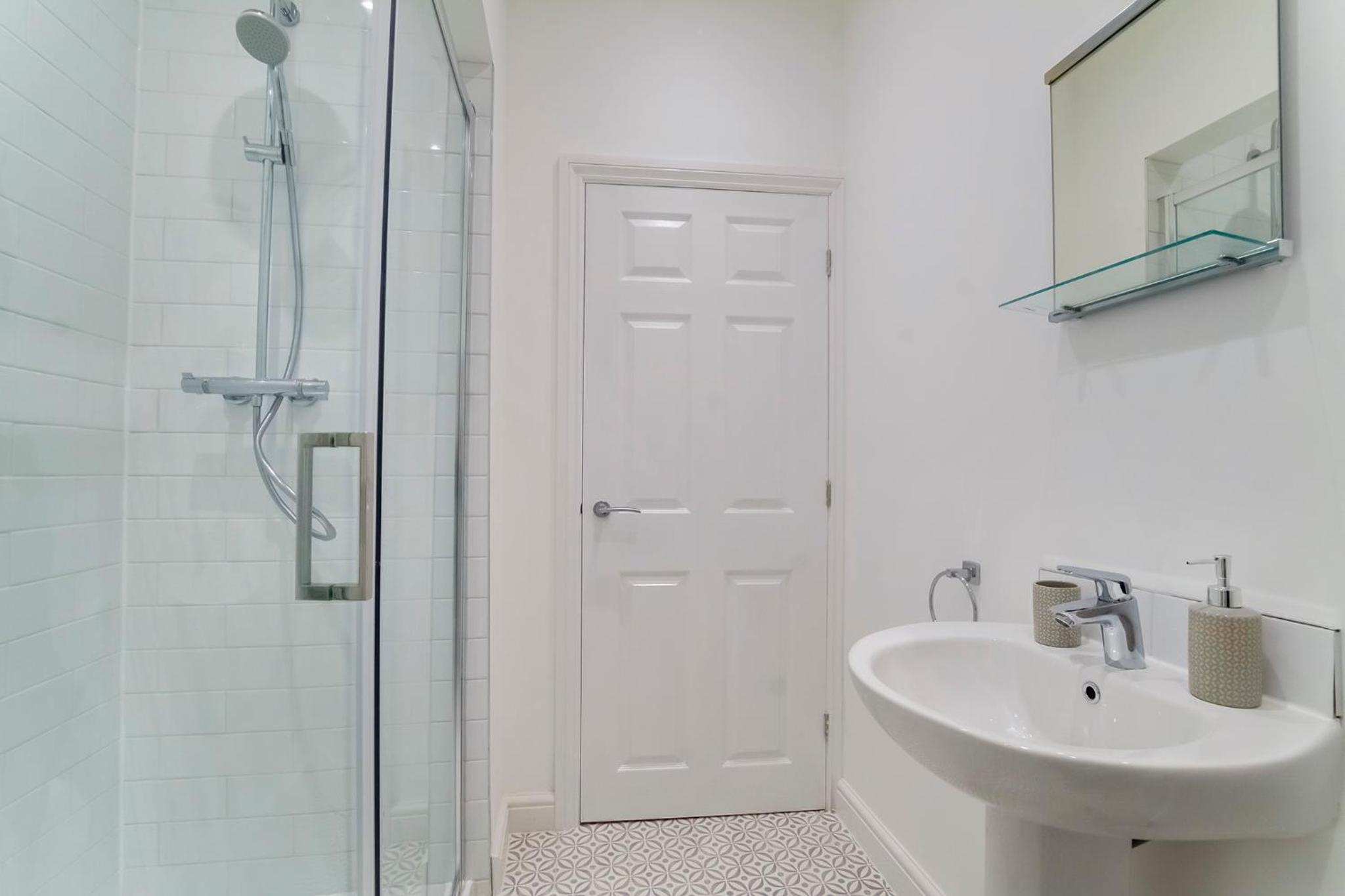 Three-Bedroom House - Photo 7