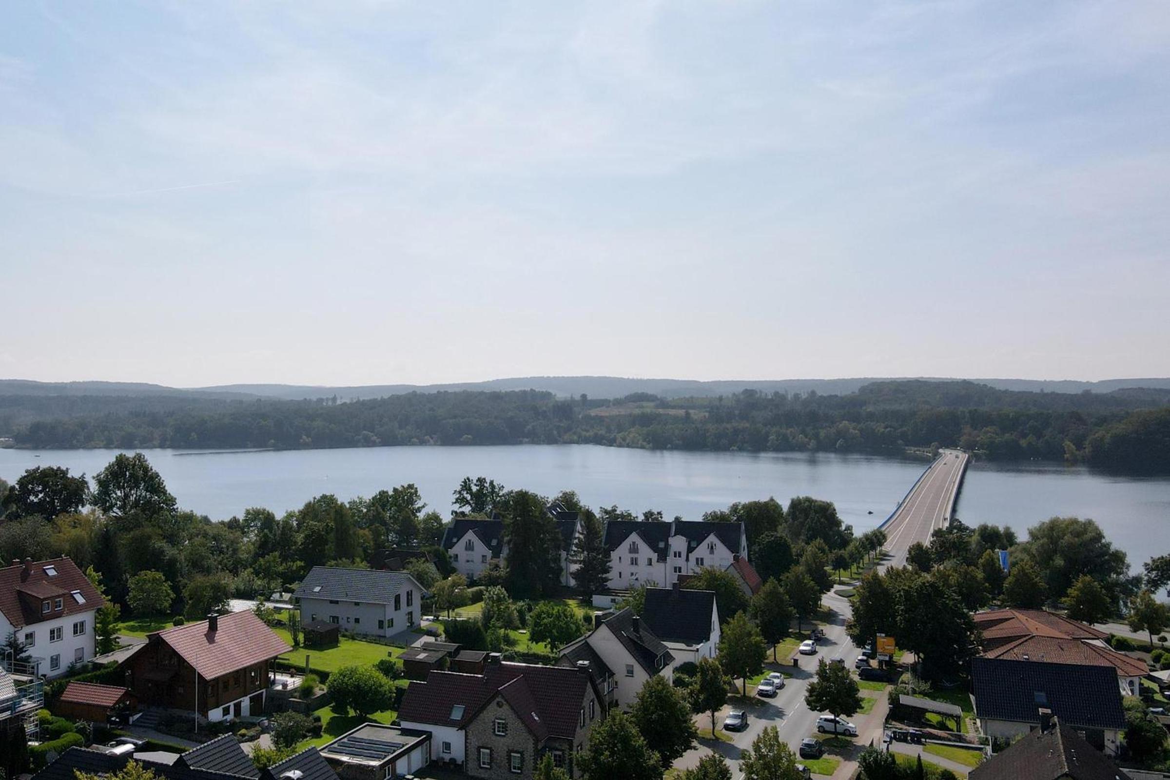 Apartment with Lake View photo 3