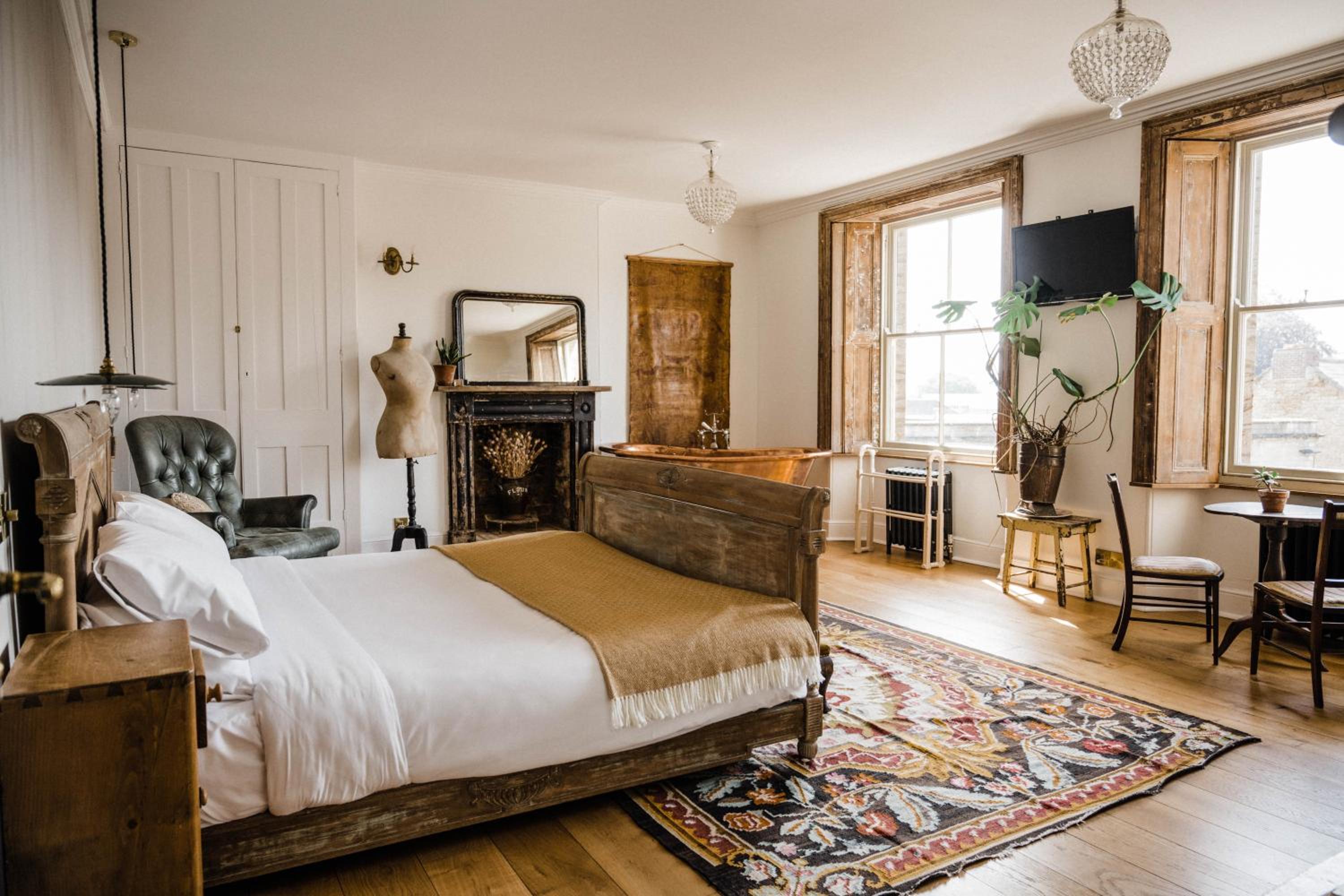 Superior King Room
