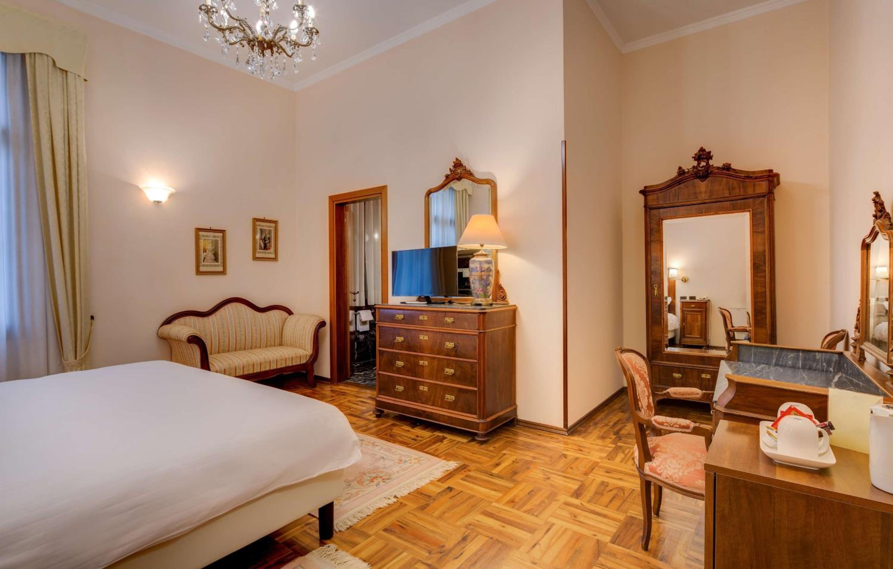 Deluxe Double Room photo 1
