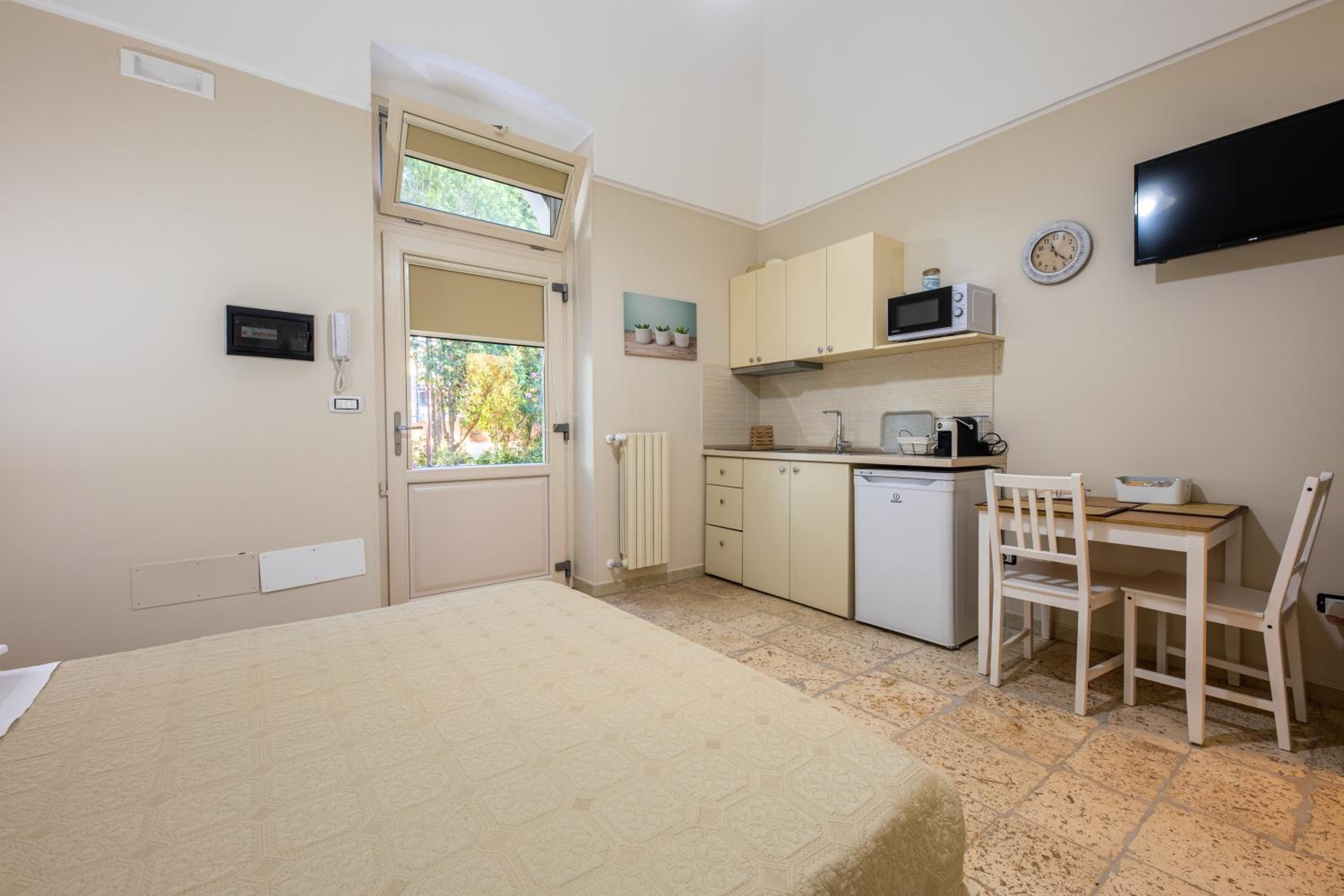 Double or Twin Room photo 2