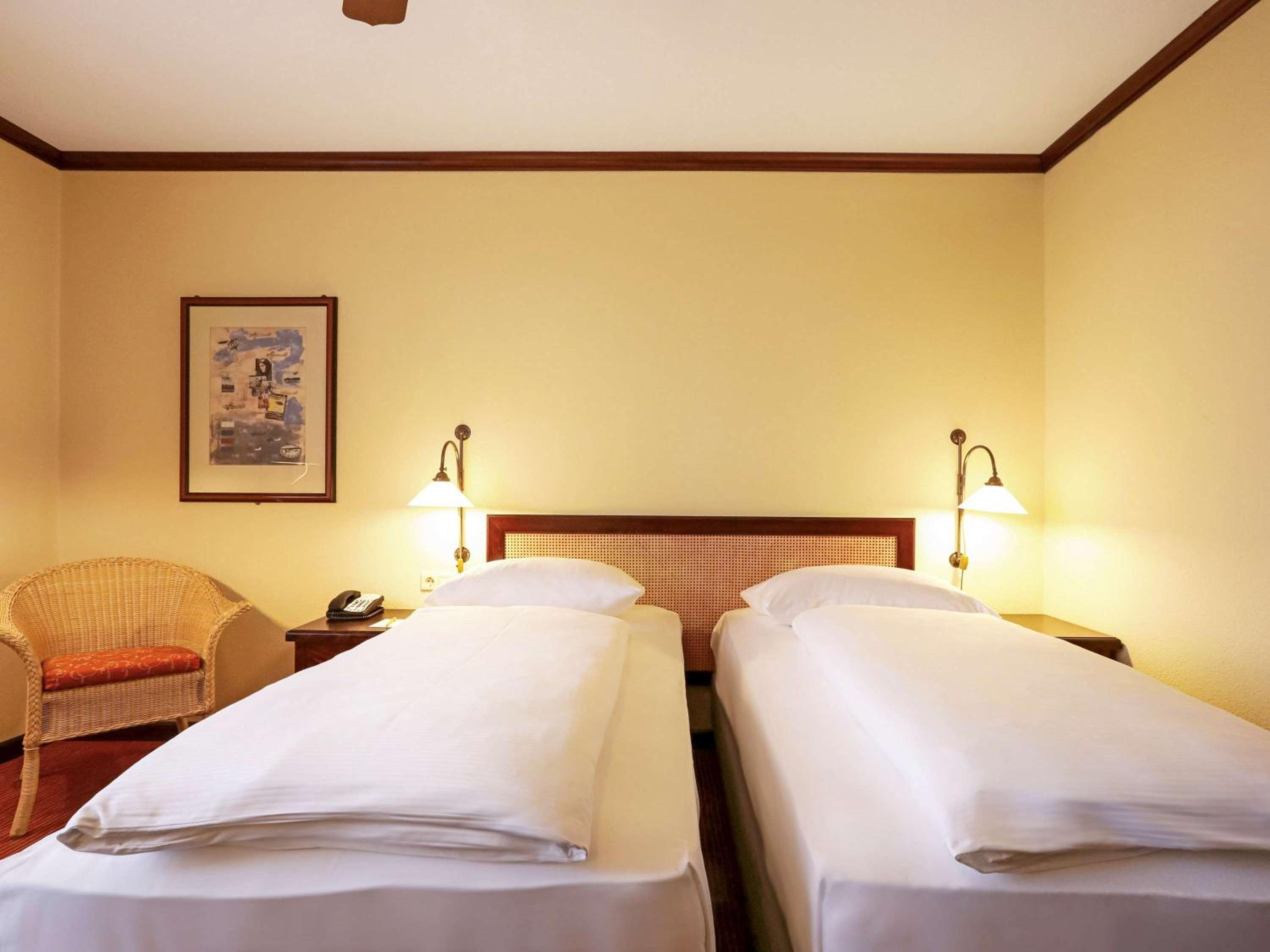 Classic Room with One Double Bed and One Single Bed - Photo 1