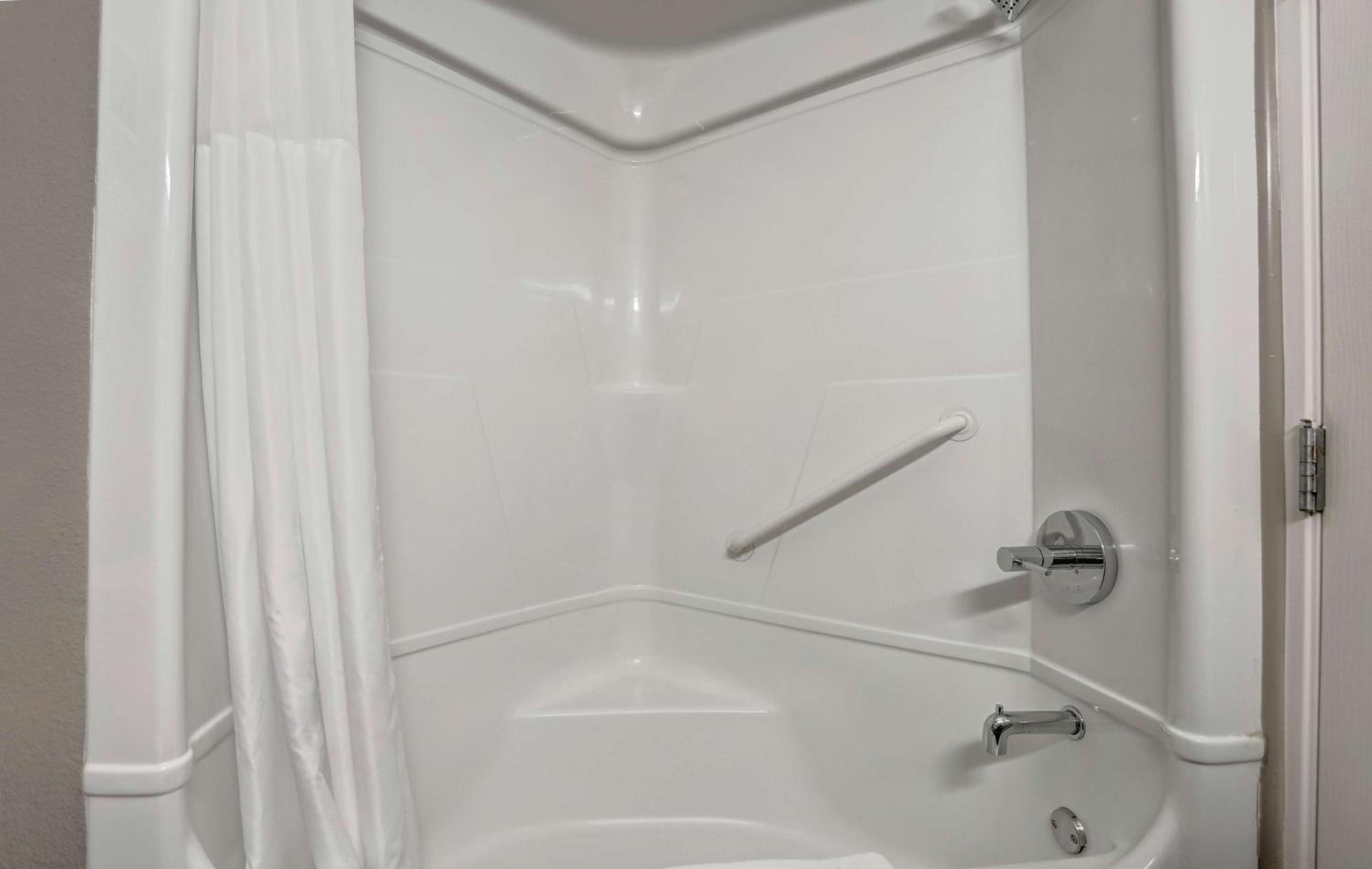 King Room - Non-Smoking - Photo 10