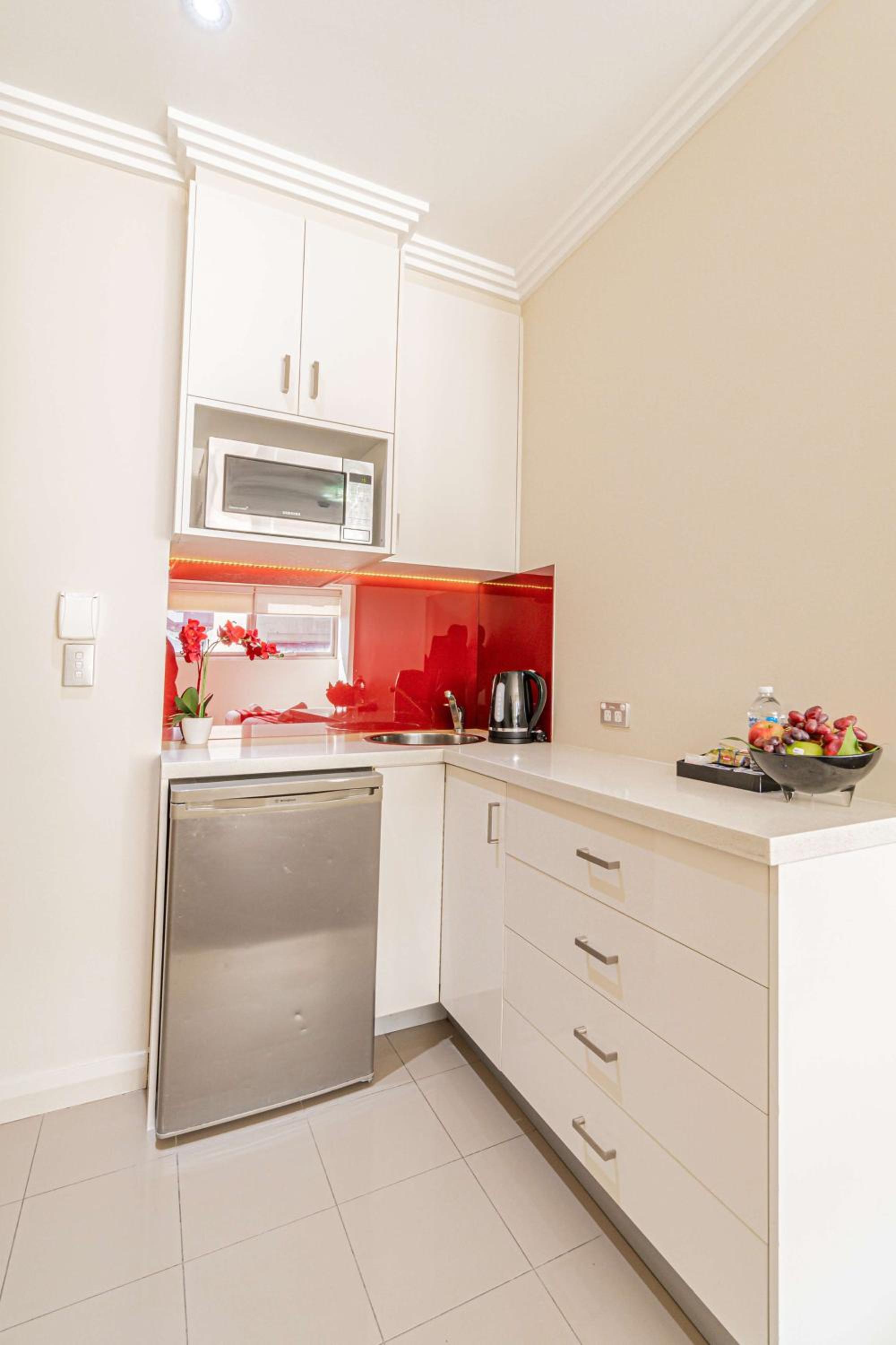 Standard Queen Room