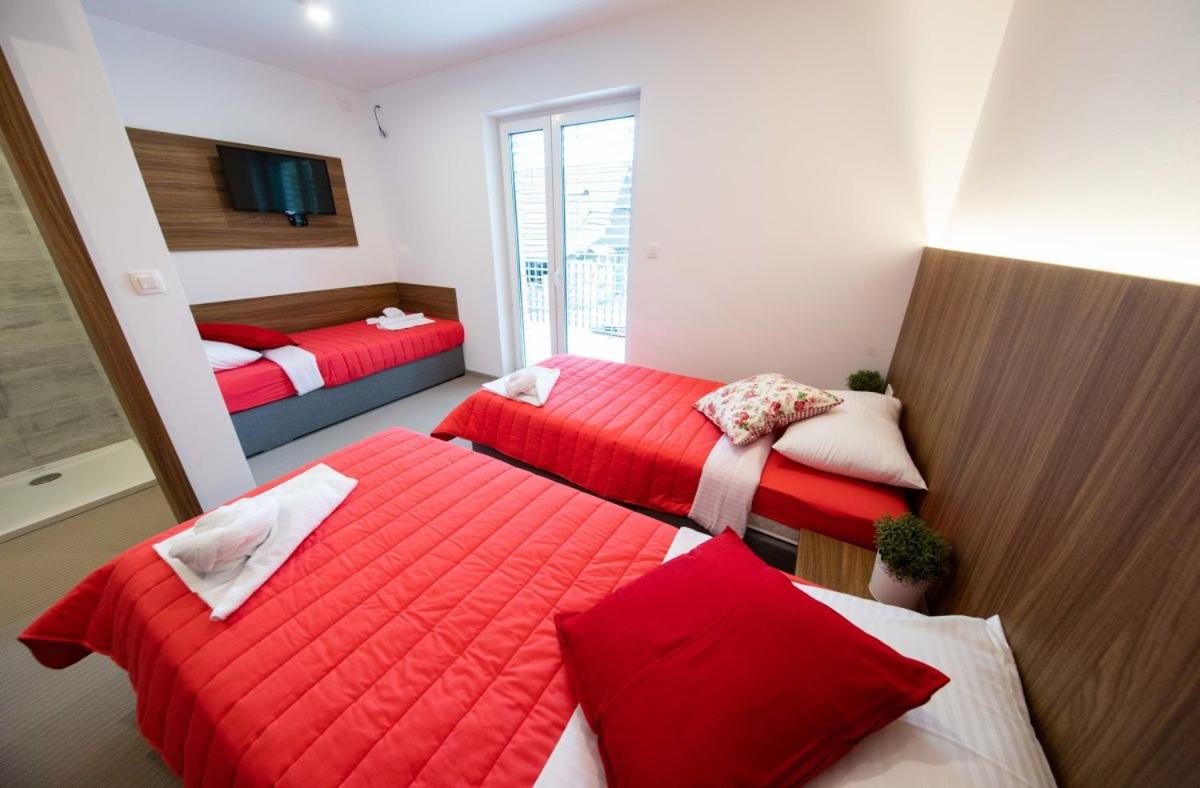 Triple Room with Balcony - Photo 1