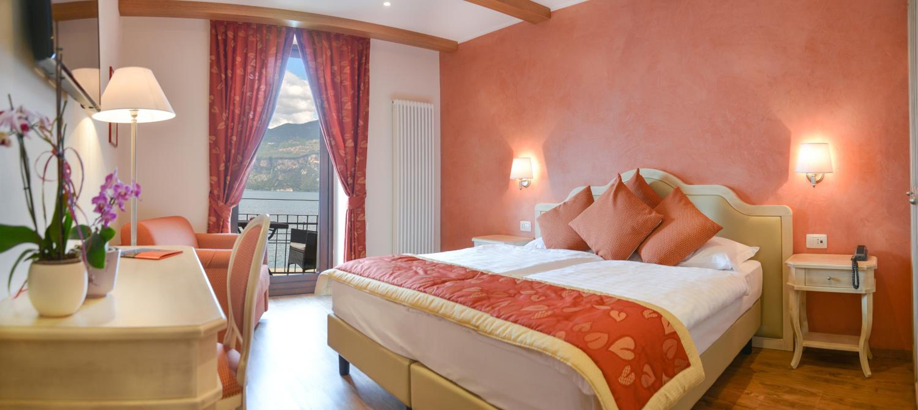 Superior Suite - Photo 5