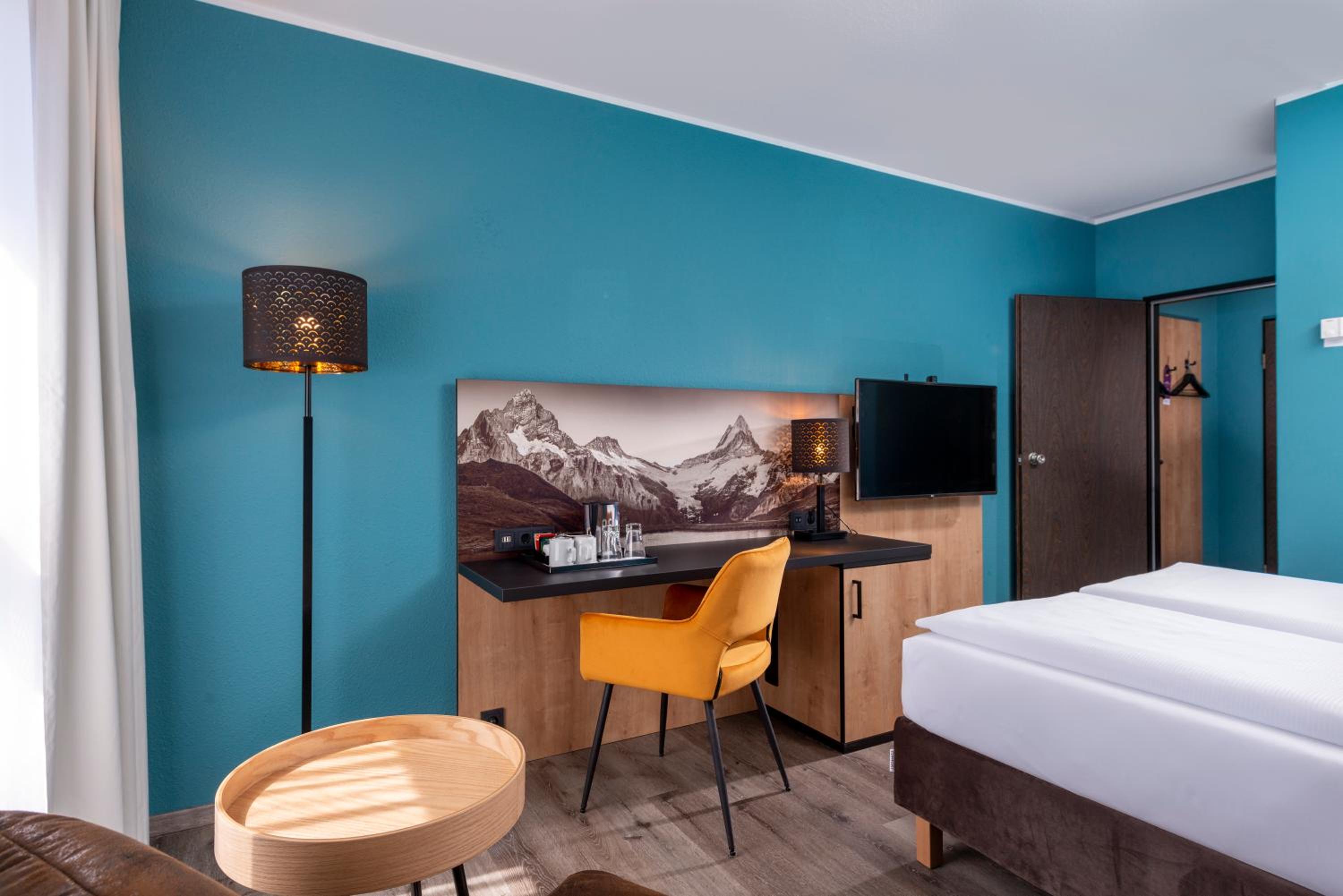 Privilege Queen Room