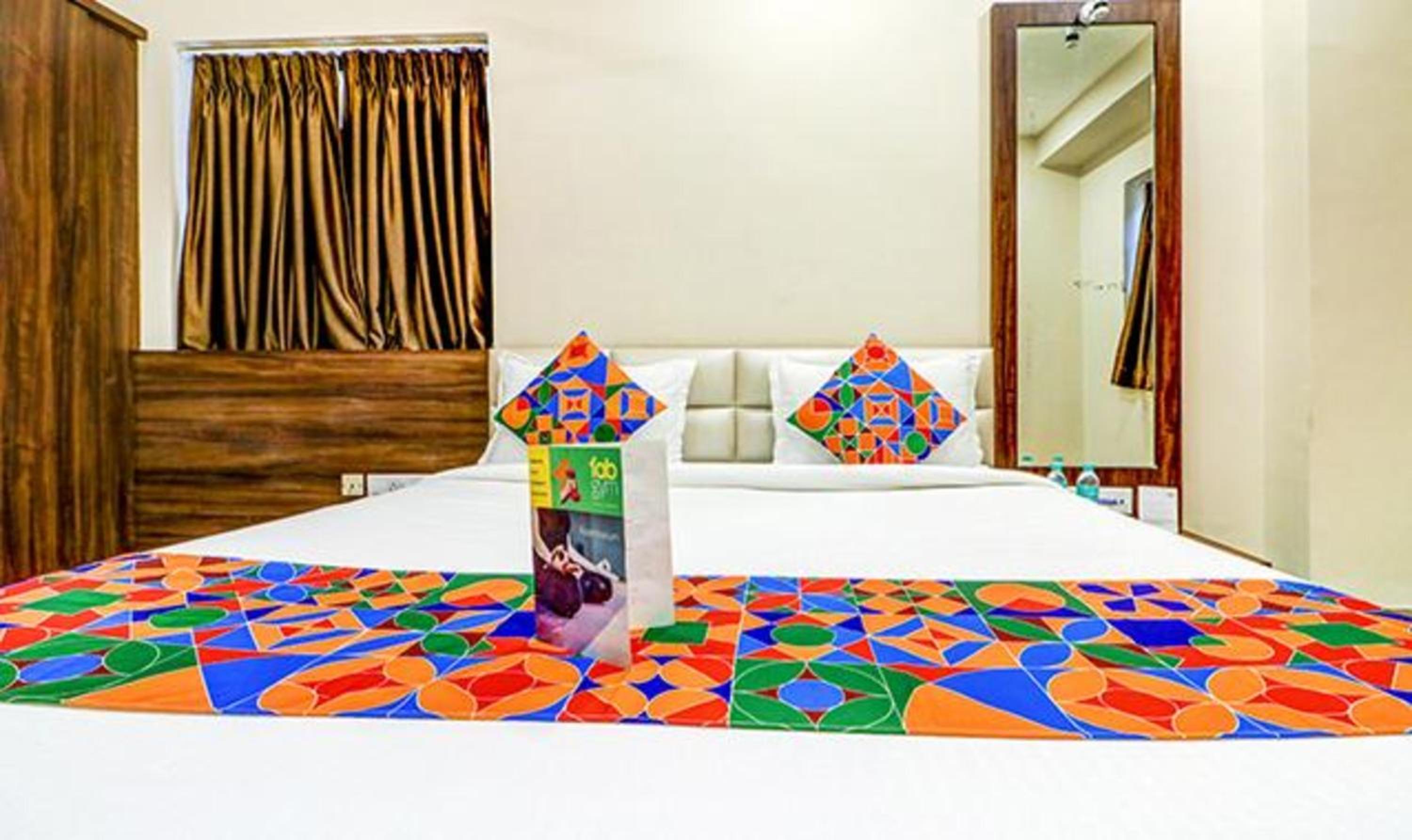 Deluxe Room - Photo 3
