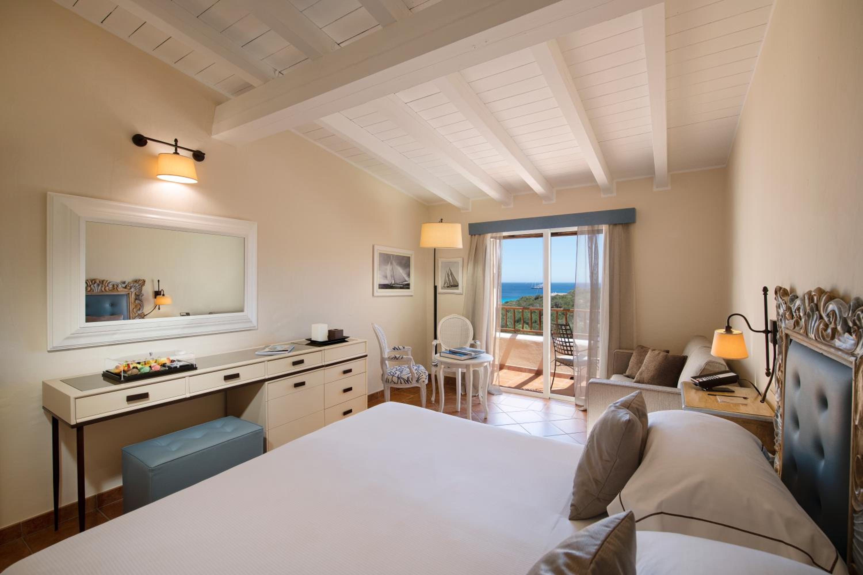 Superior Double or Twin Room with Sea View - Photo 1