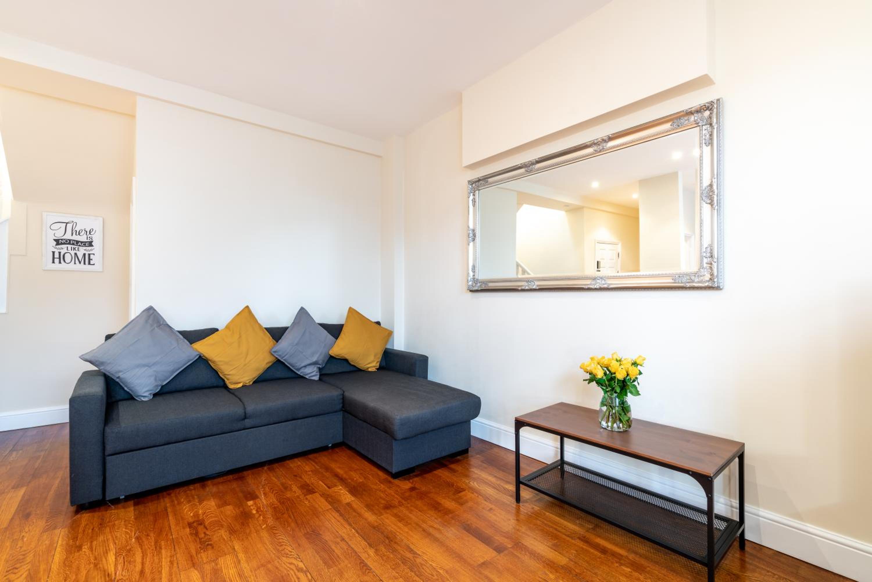 Two-Bedroom Apartment - Photo 12