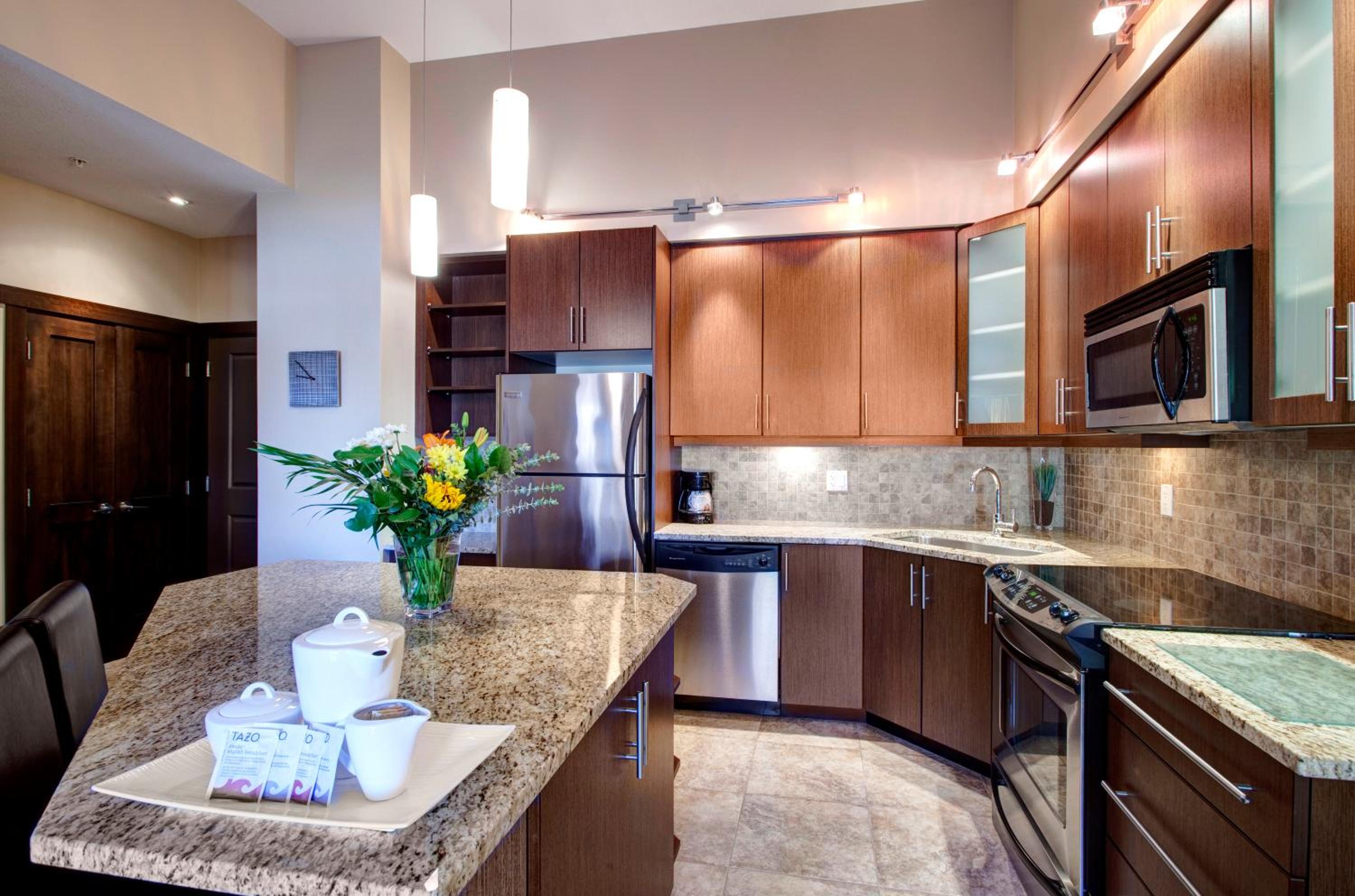 One-Bedroom Suite photo 3