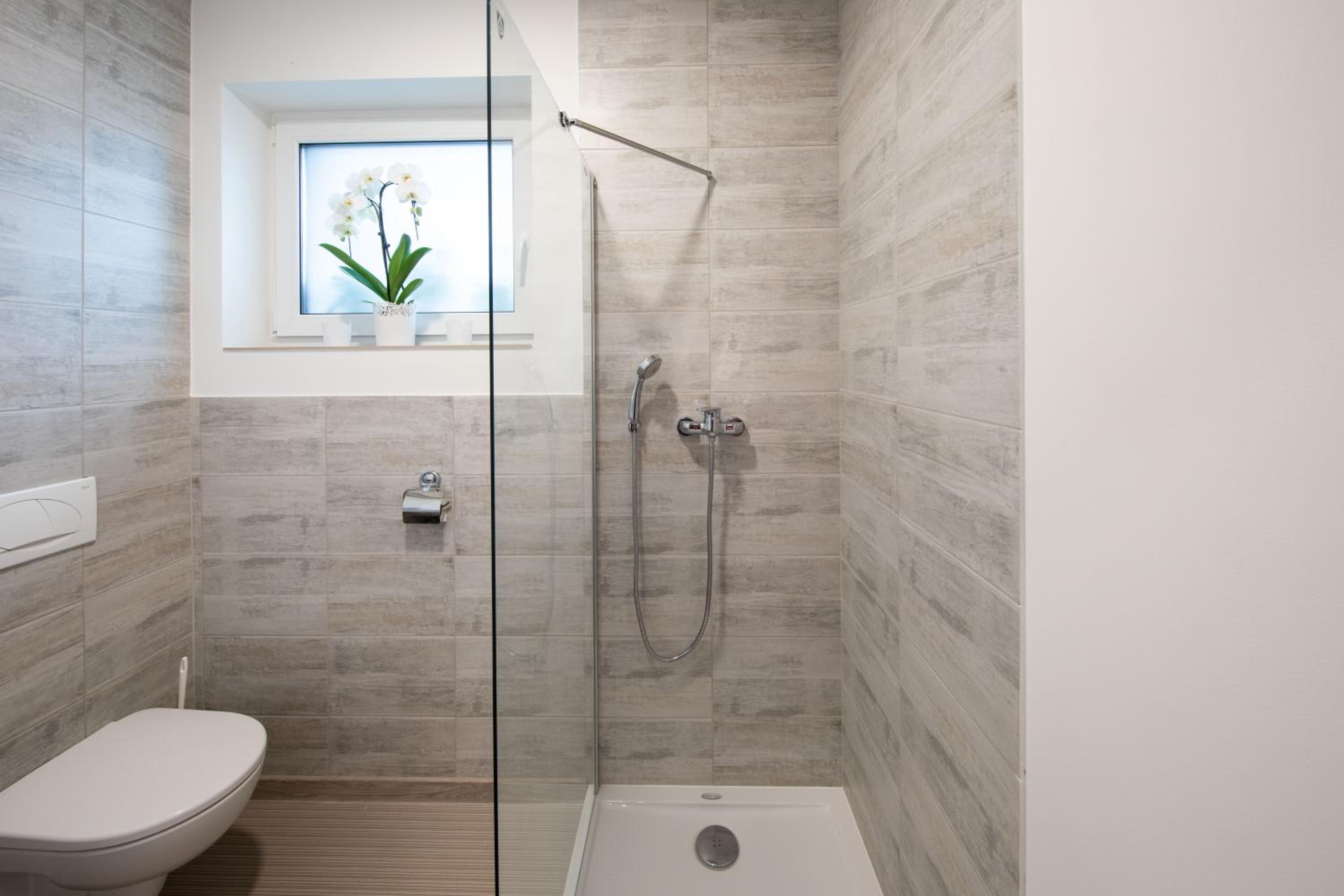 Triple Room with Balcony - Photo 9