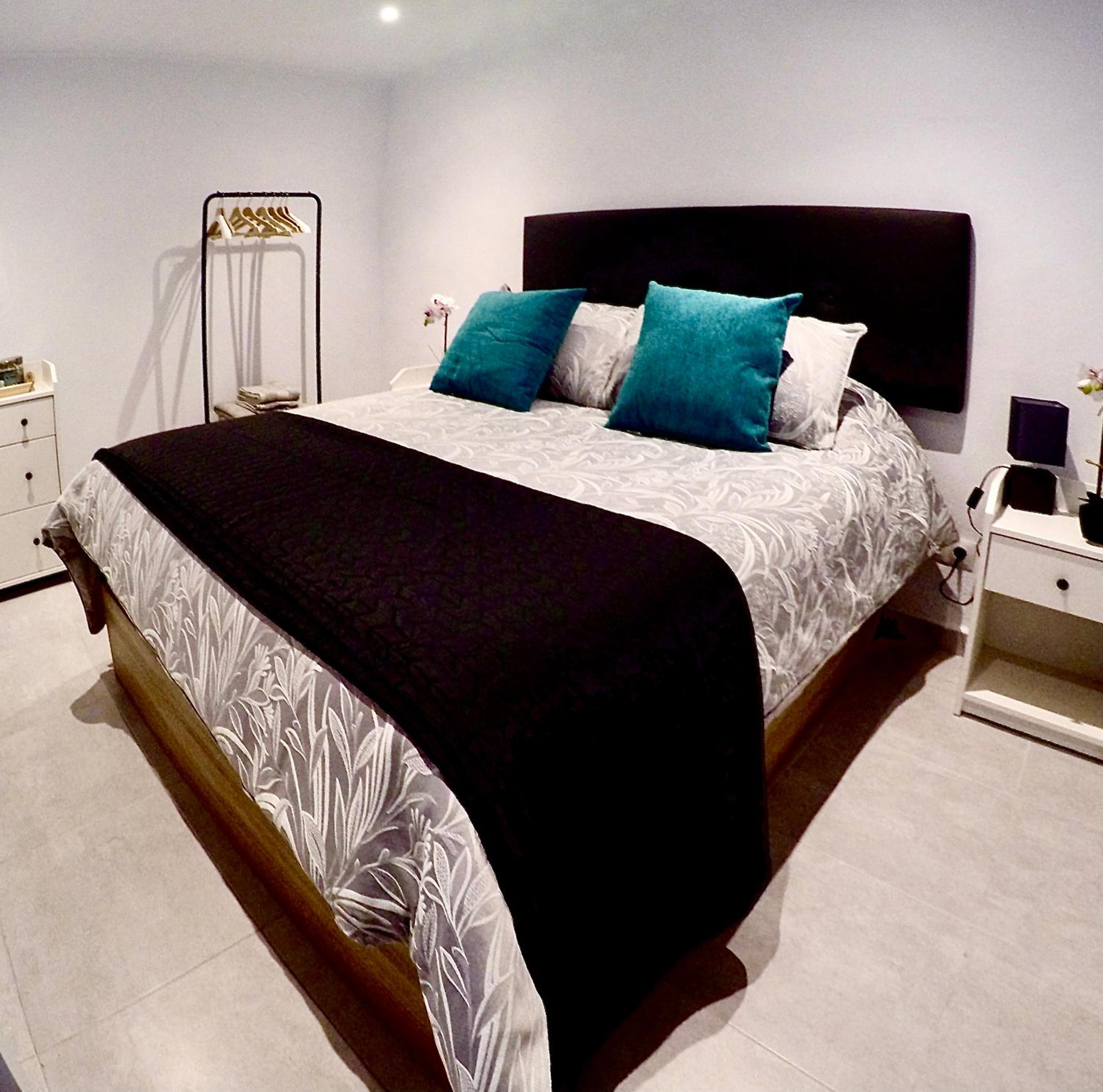 Double Room with Private Bathroom - Photo 4