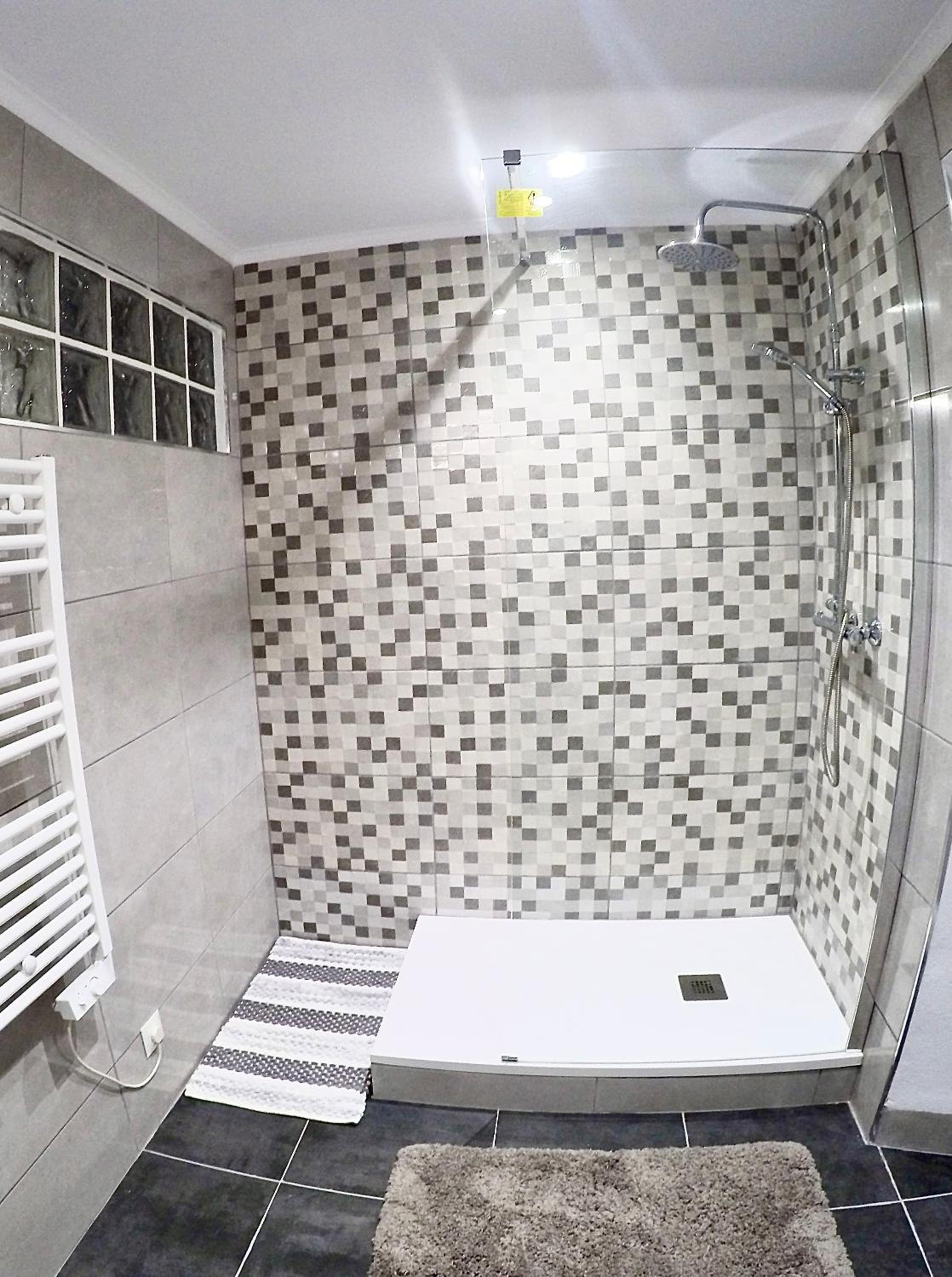 Deluxe Suite - Photo 8