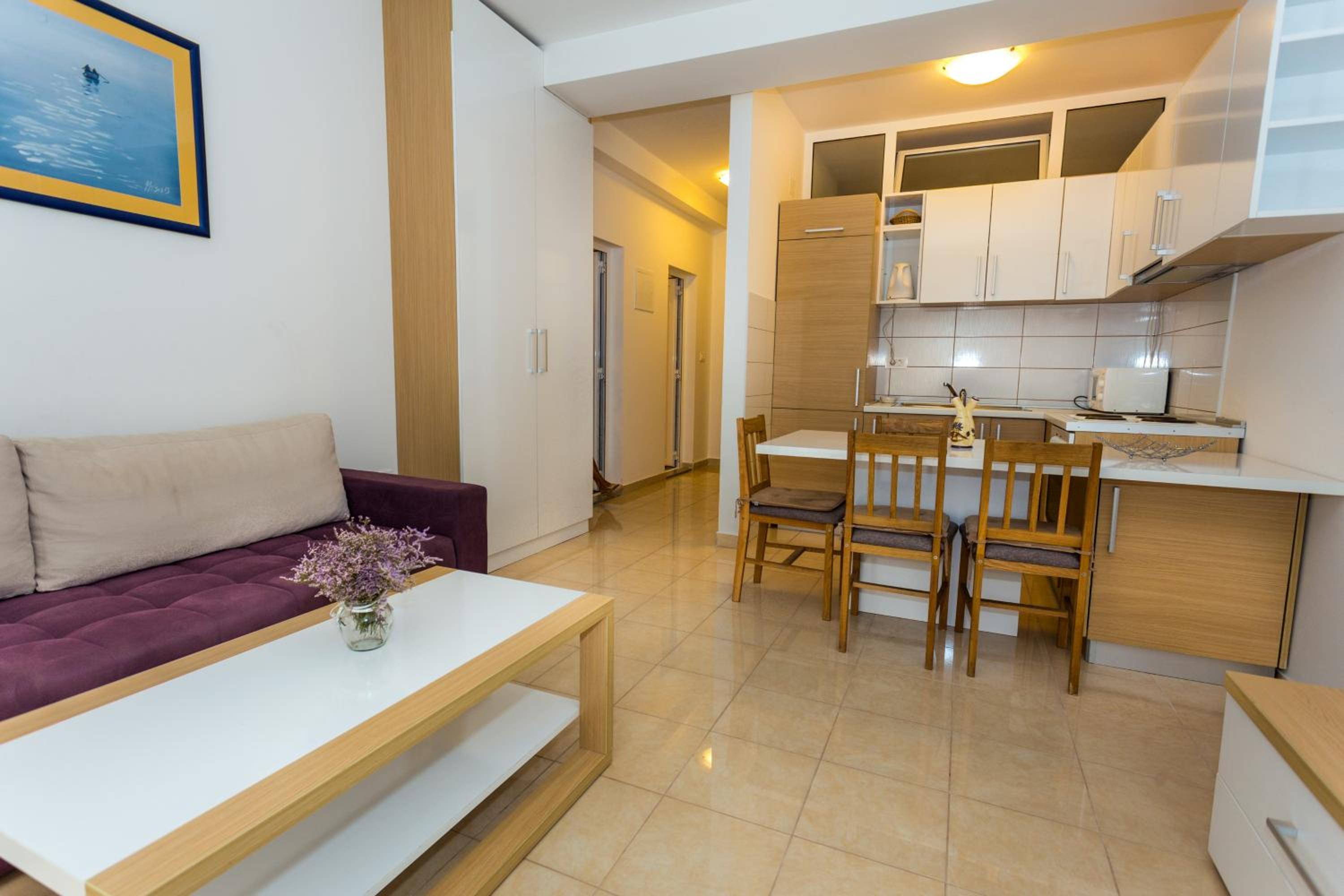 Ground Floor Apartment with Terrace and Partial Sea View photo 3