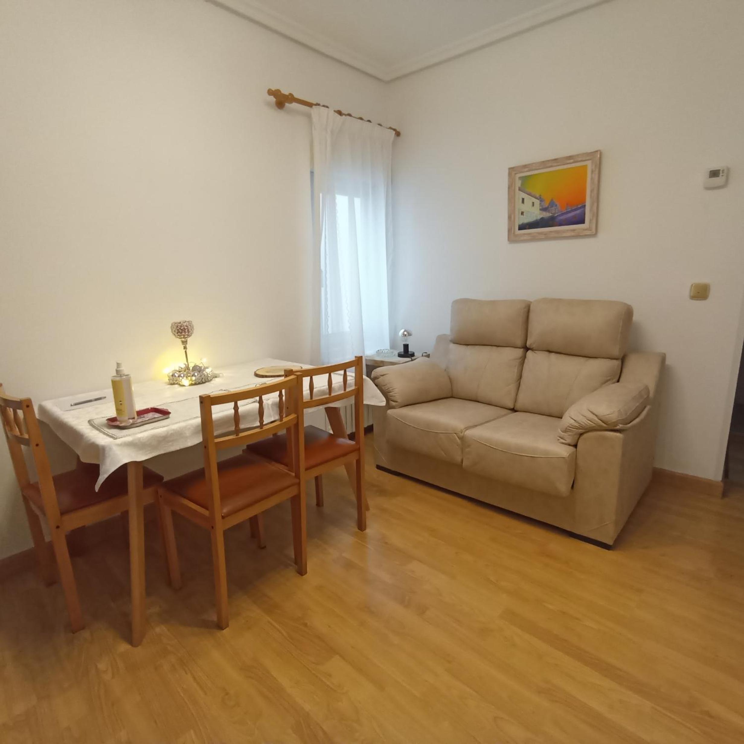 One-Bedroom Apartment - Photo 20