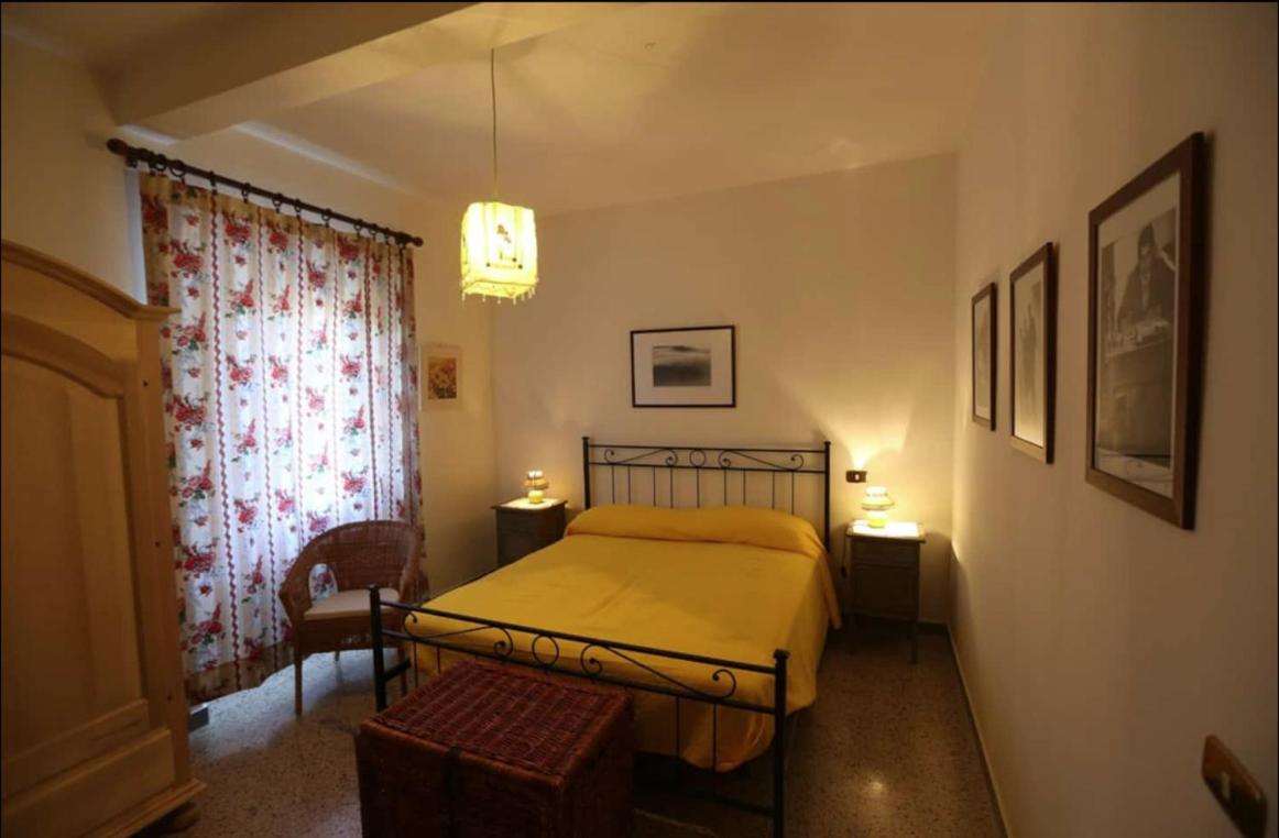 Three-Bedroom House photo 3