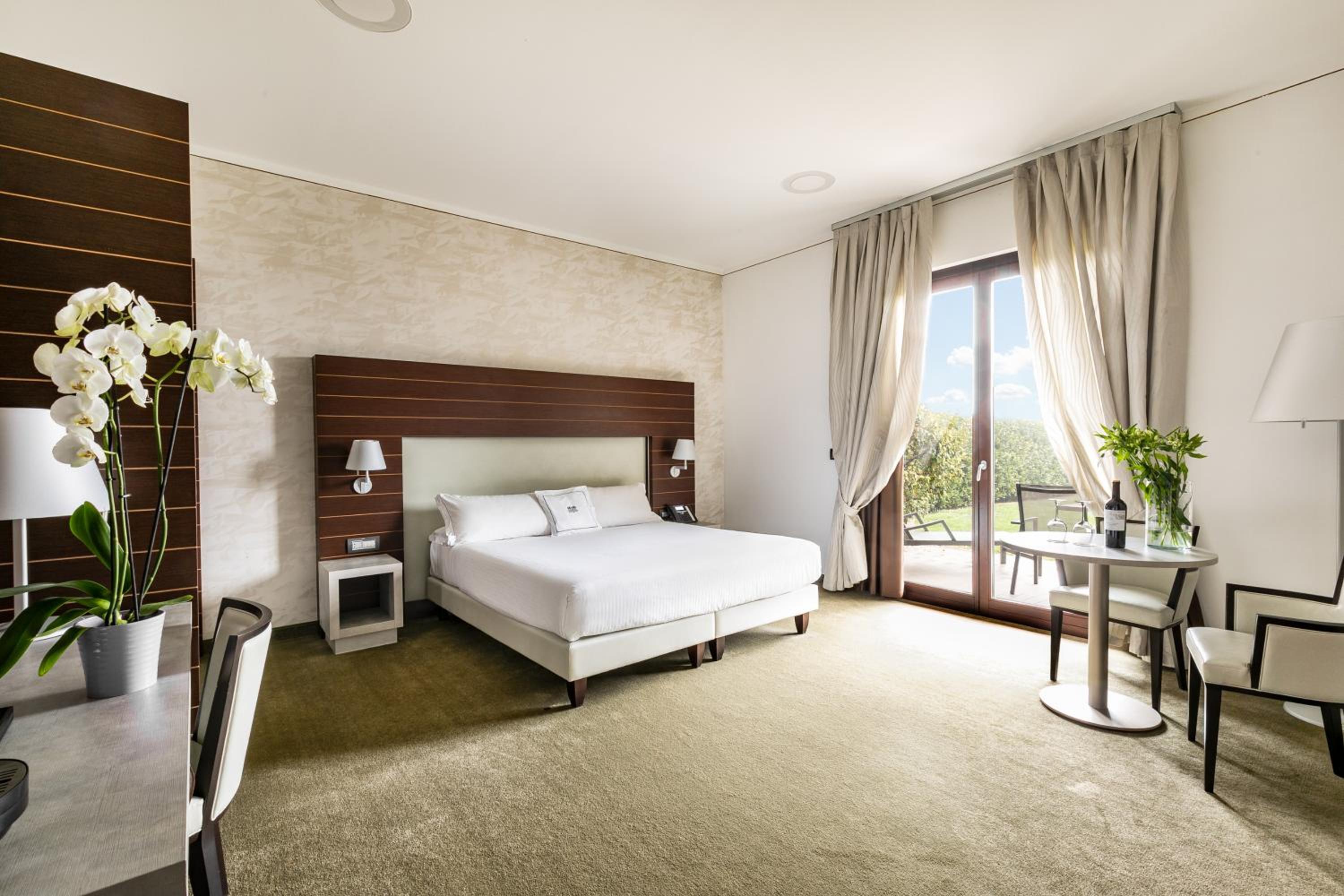 Deluxe Double Room with Garden