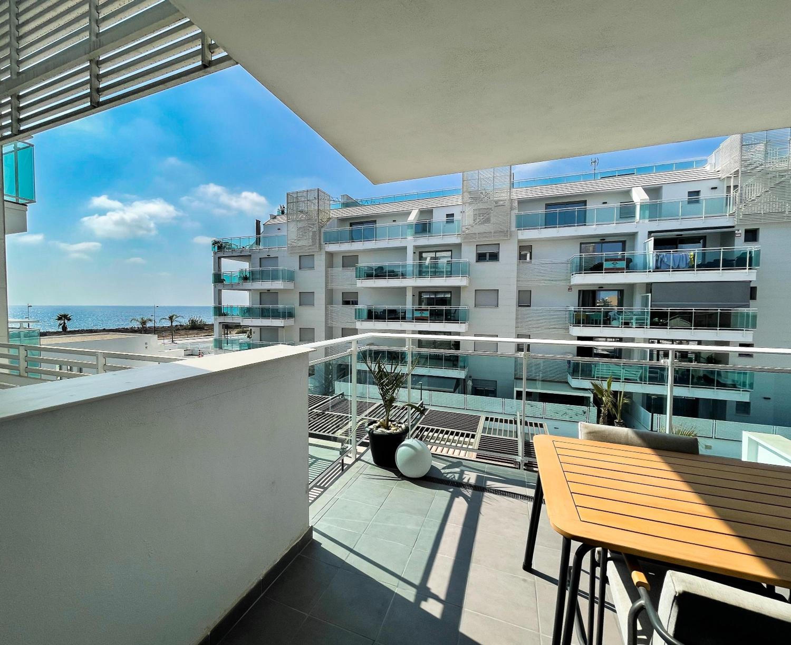 Three-Bedroom Apartment with Water View photo 2