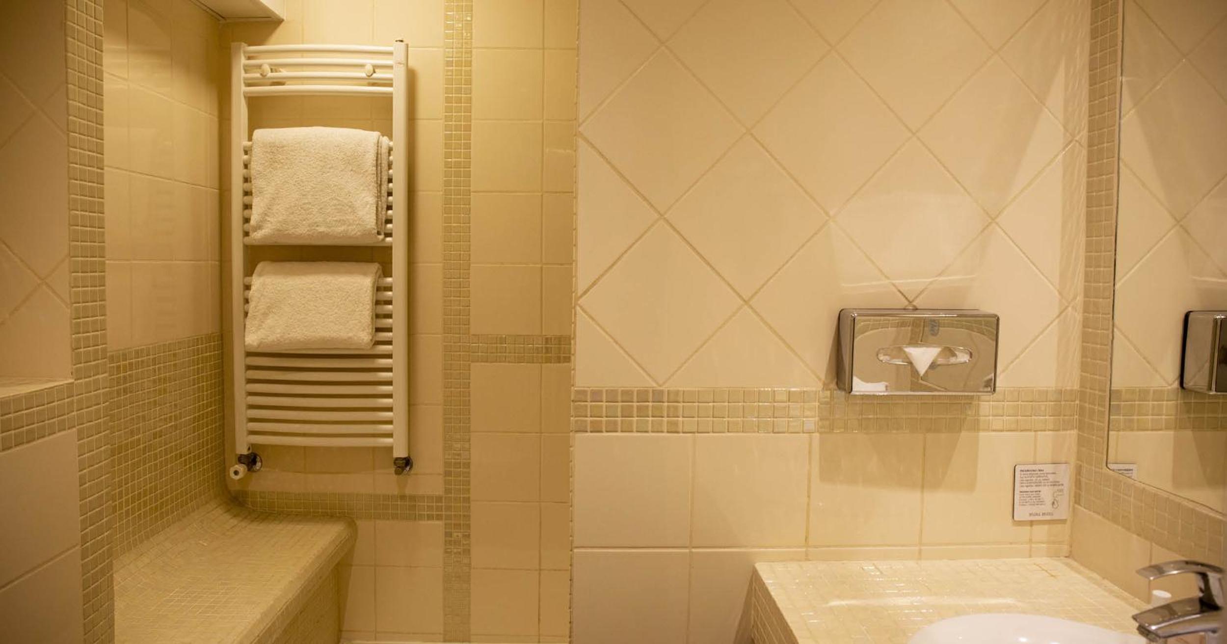 Comfort Room - Photo 4